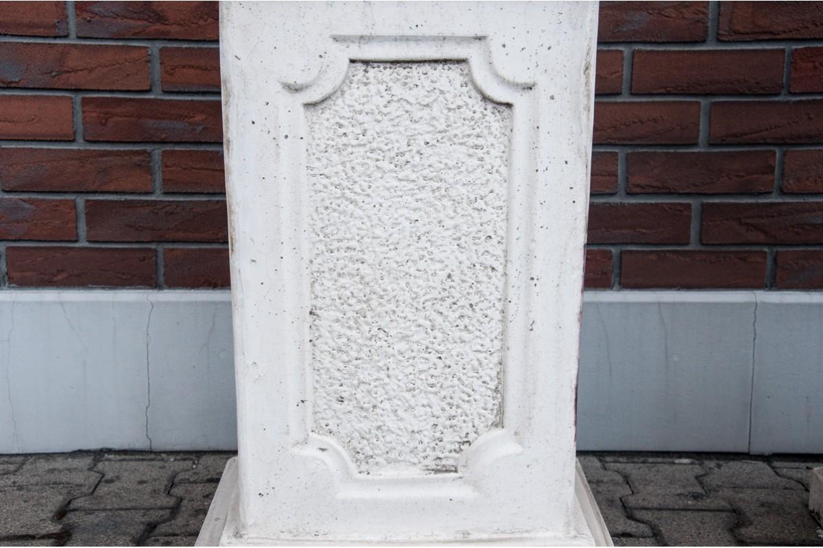 Plaster Pedestal for Garden Pots For Sale