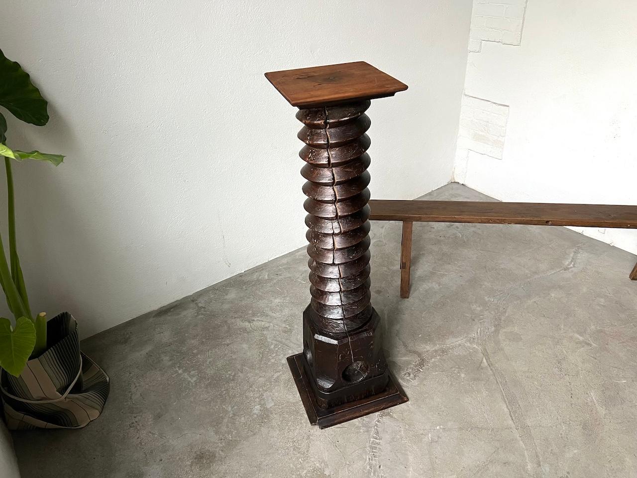 Pedestal einer alten französischen Weinpresse, um 1900 im Angebot 9
