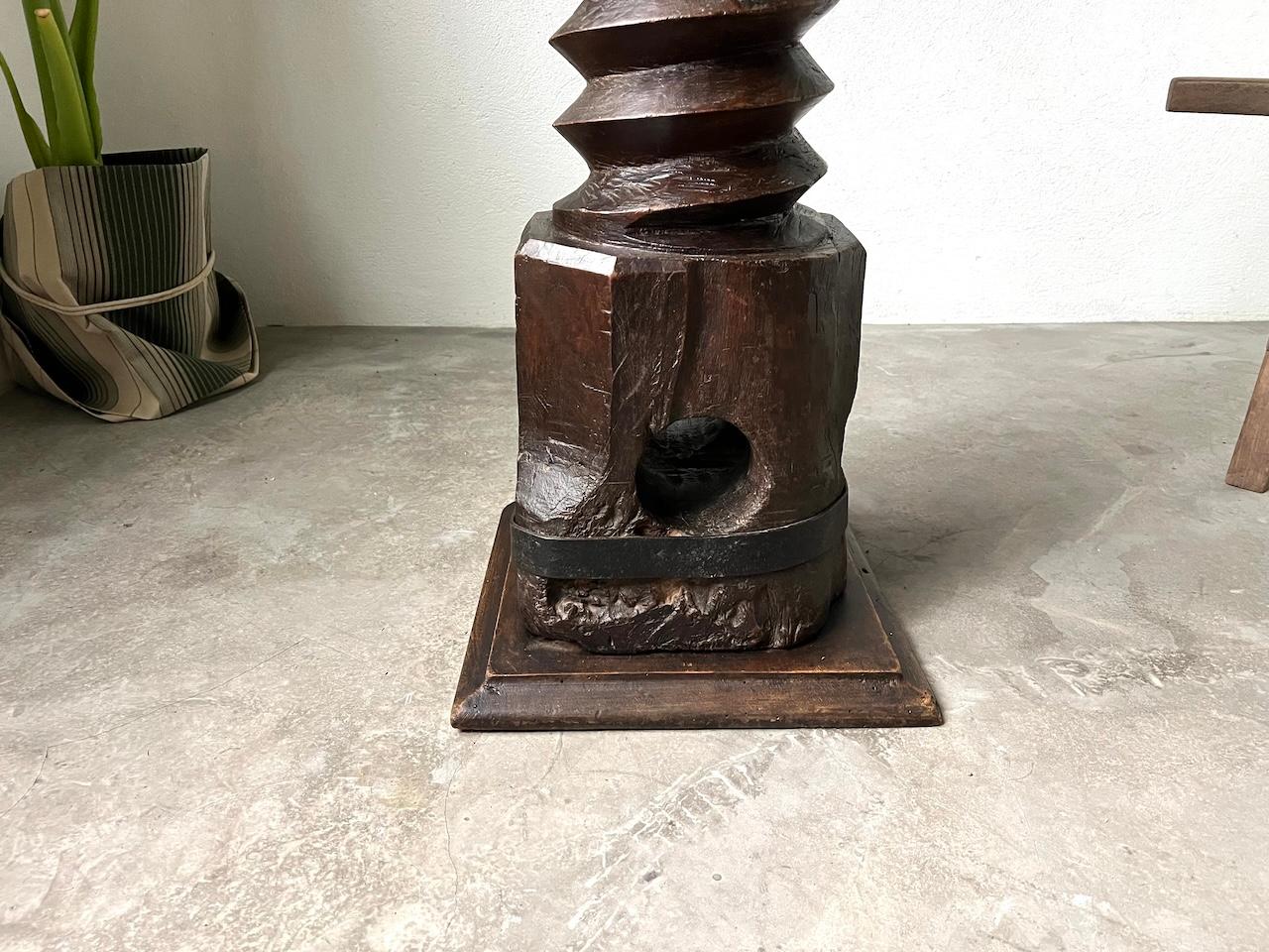Pedestal einer alten französischen Weinpresse, um 1900 im Zustand „Gut“ im Angebot in LYON, FR