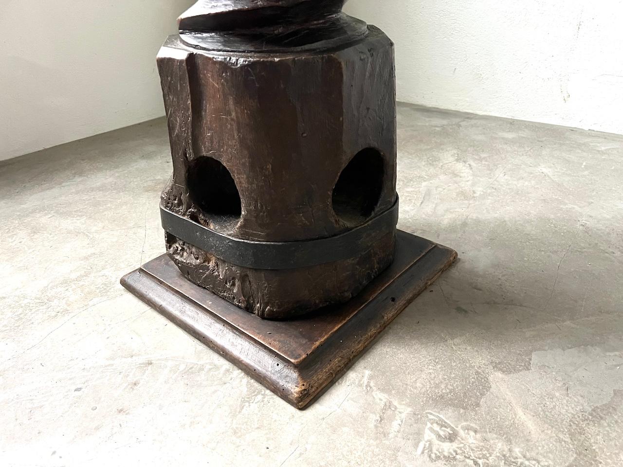 Pedestal einer alten französischen Weinpresse, um 1900 (Spätes 19. Jahrhundert) im Angebot