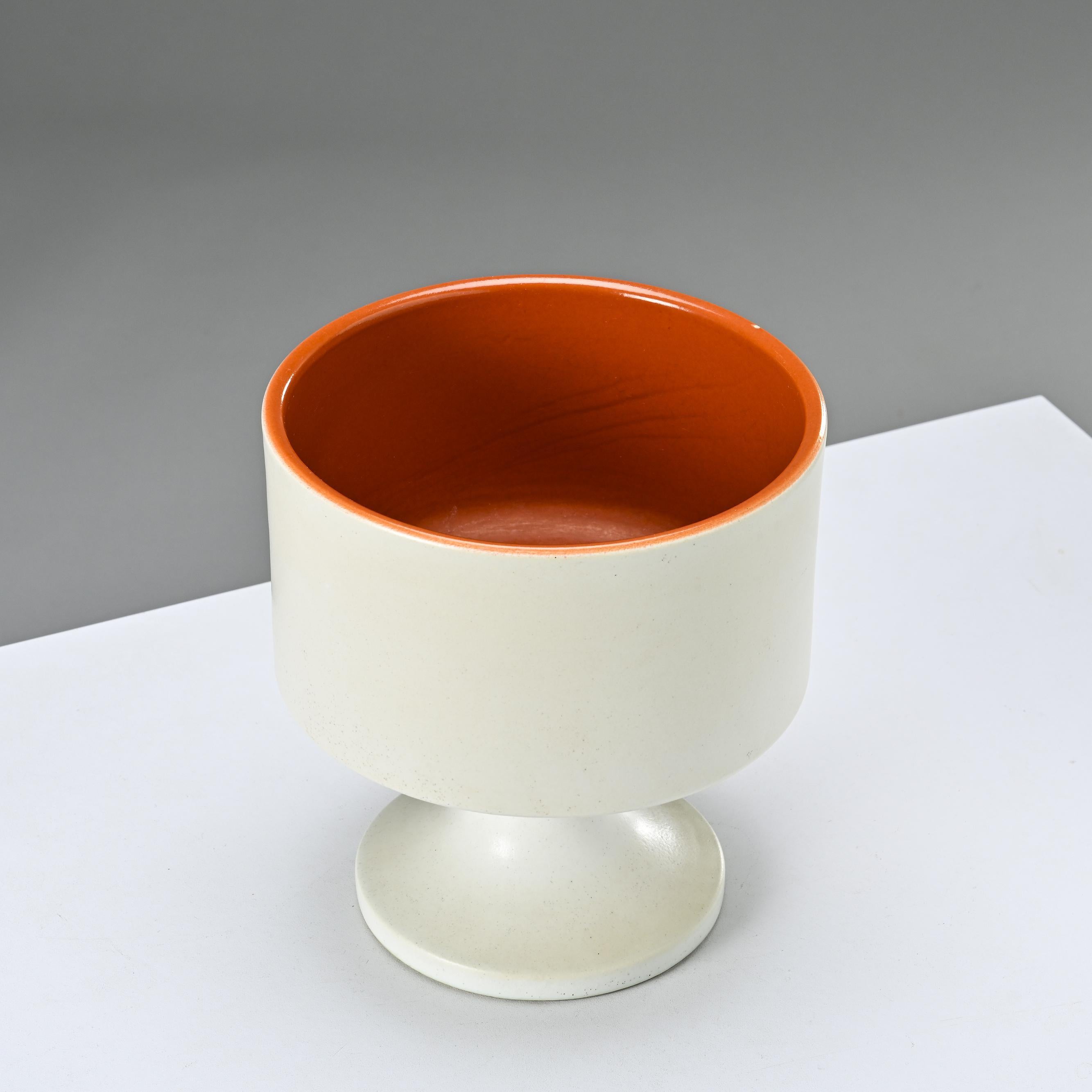 French Pedestal Large Cup by Pol Chambost, circa 1970 For Sale