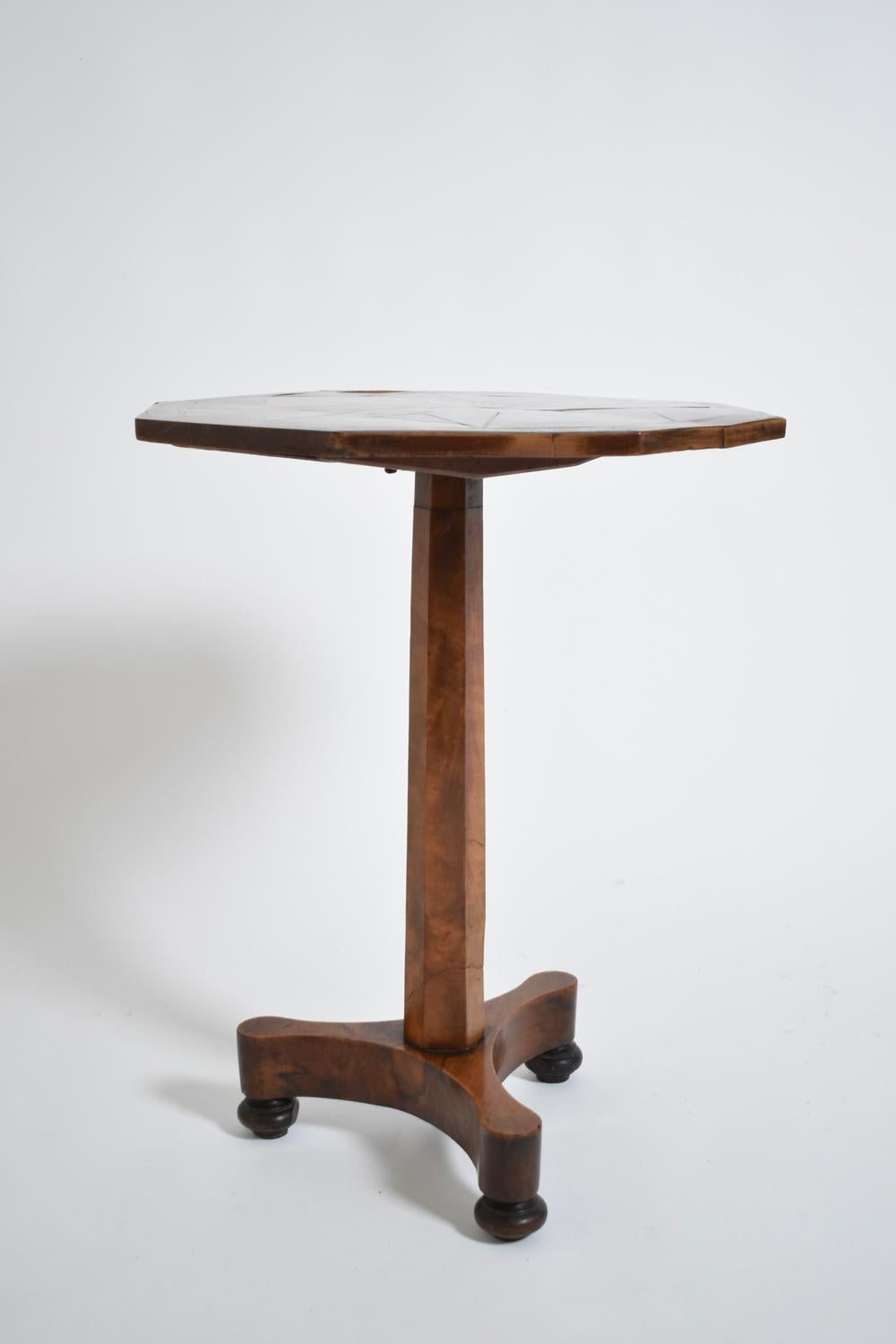 French Pedestal octogonal table, XIXth c. For Sale