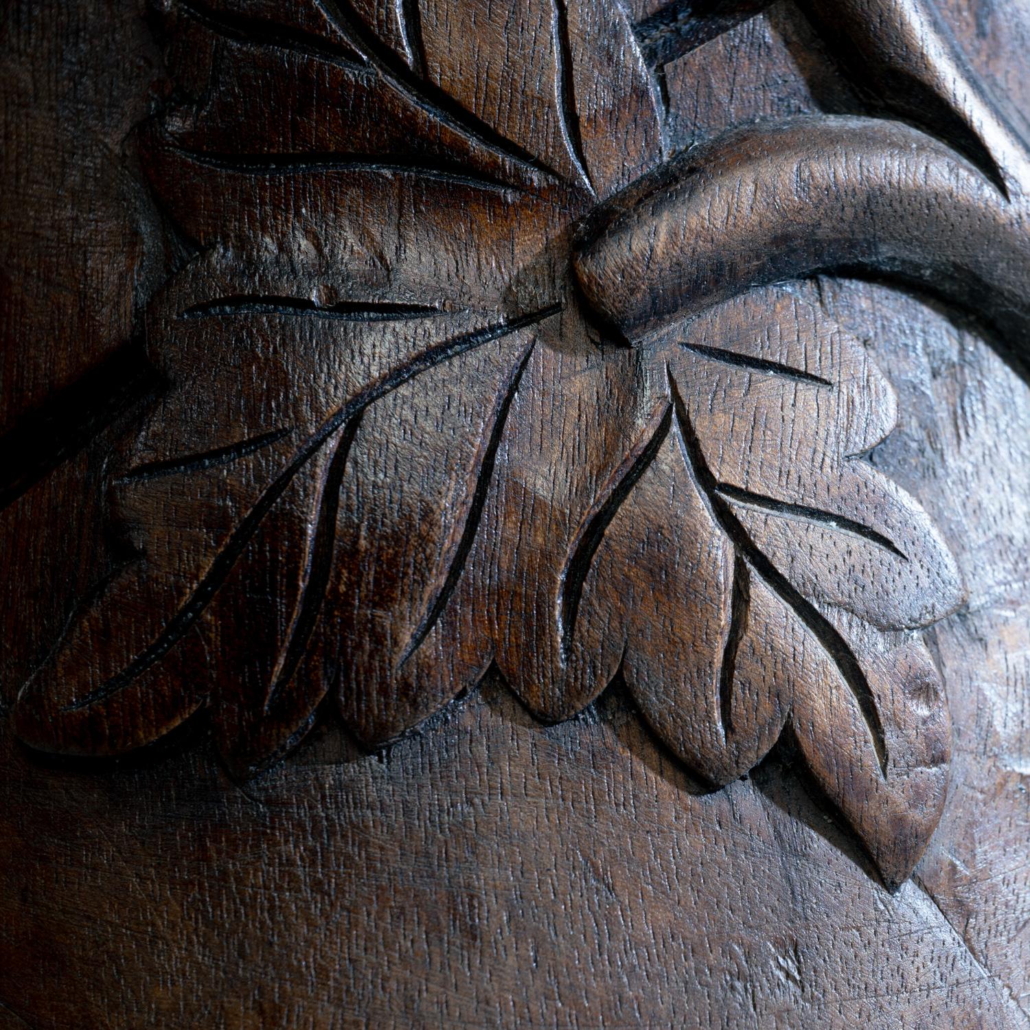 Piédestal ou jardinière, acajou, motif de vigne sculpté à la main, Wood, années 1950 en vente 3