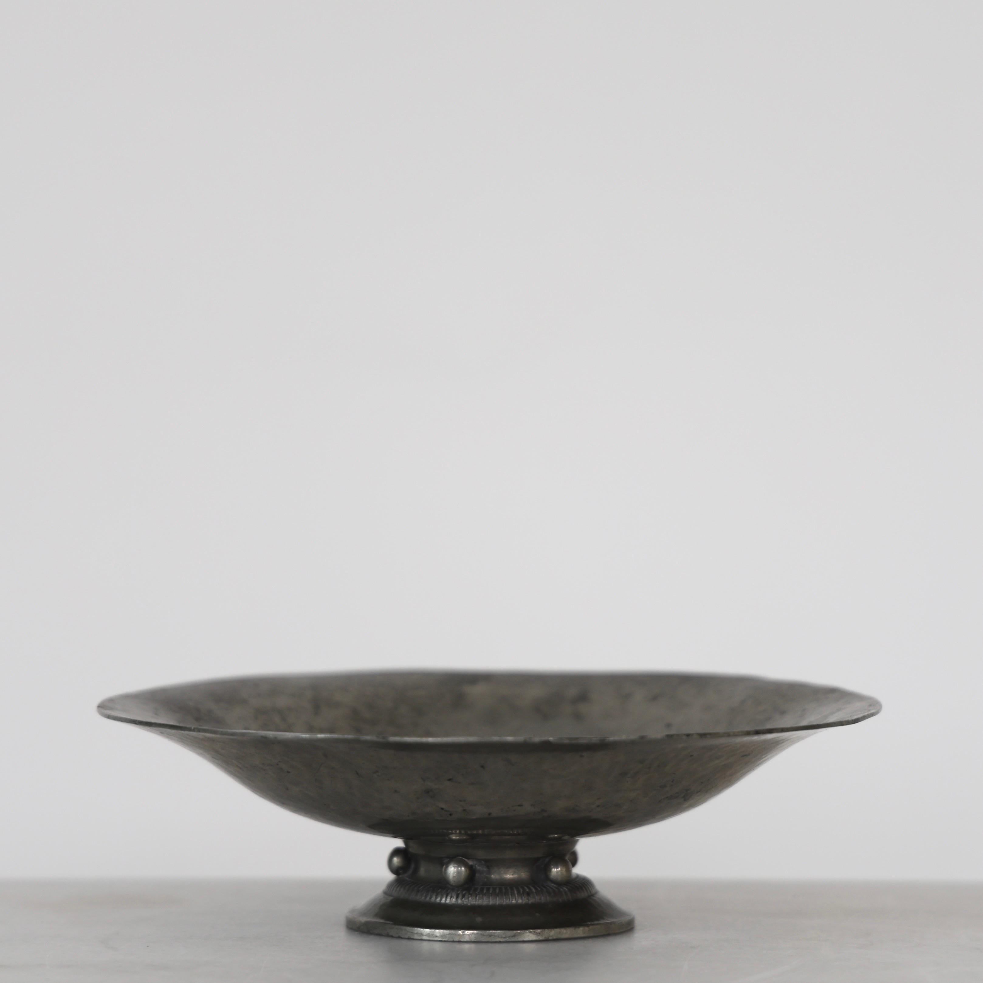 Pedestal Pewter Bowl by Just Andersen, 1920s, Denmark In Fair Condition For Sale In Værløse, DK