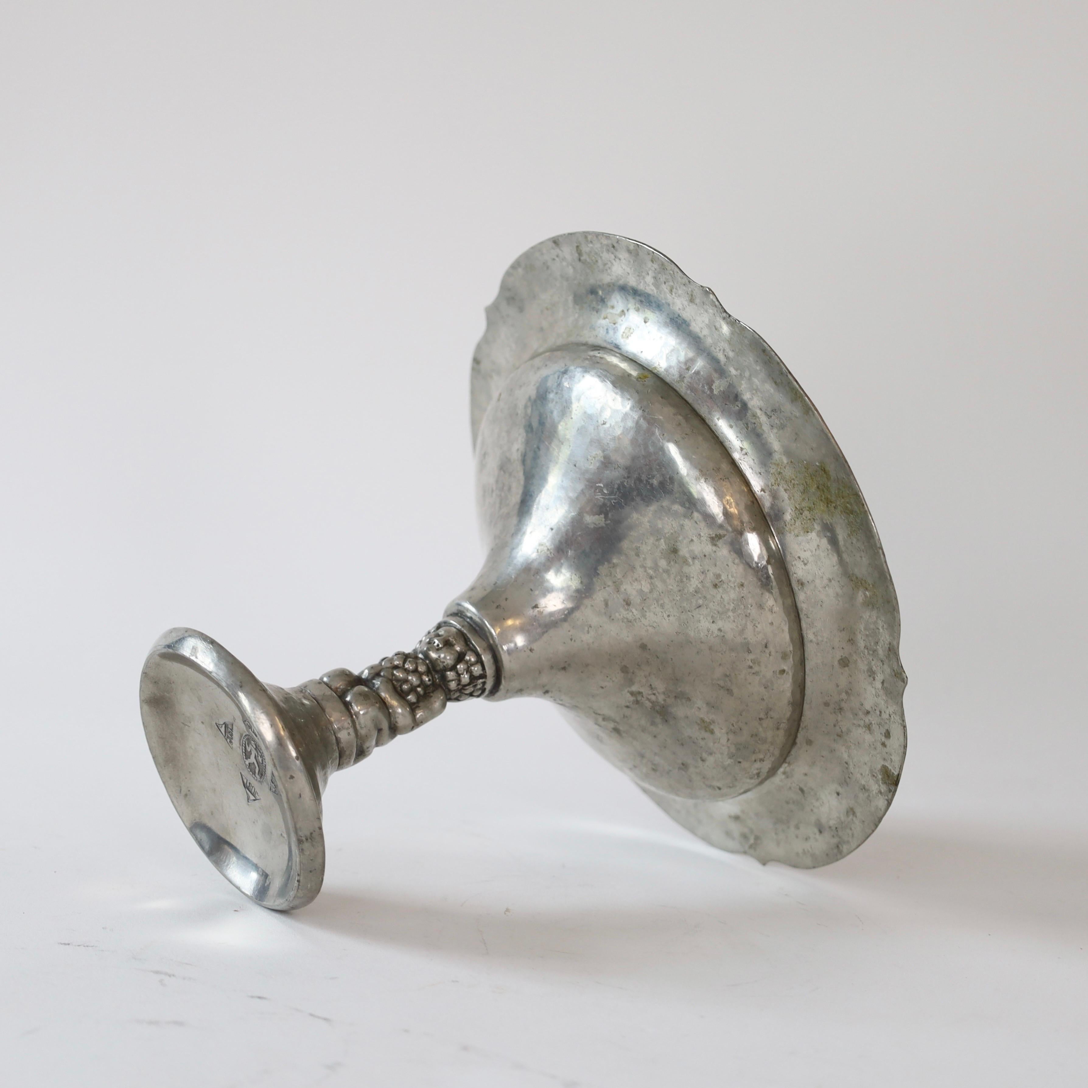 Pewterschale mit Sockel von Just Andersen, 1920er Jahre, Dänemark im Angebot 1