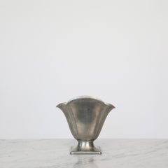 Vase à piédestal en étain par Just Andersen, années 1920, Danemark