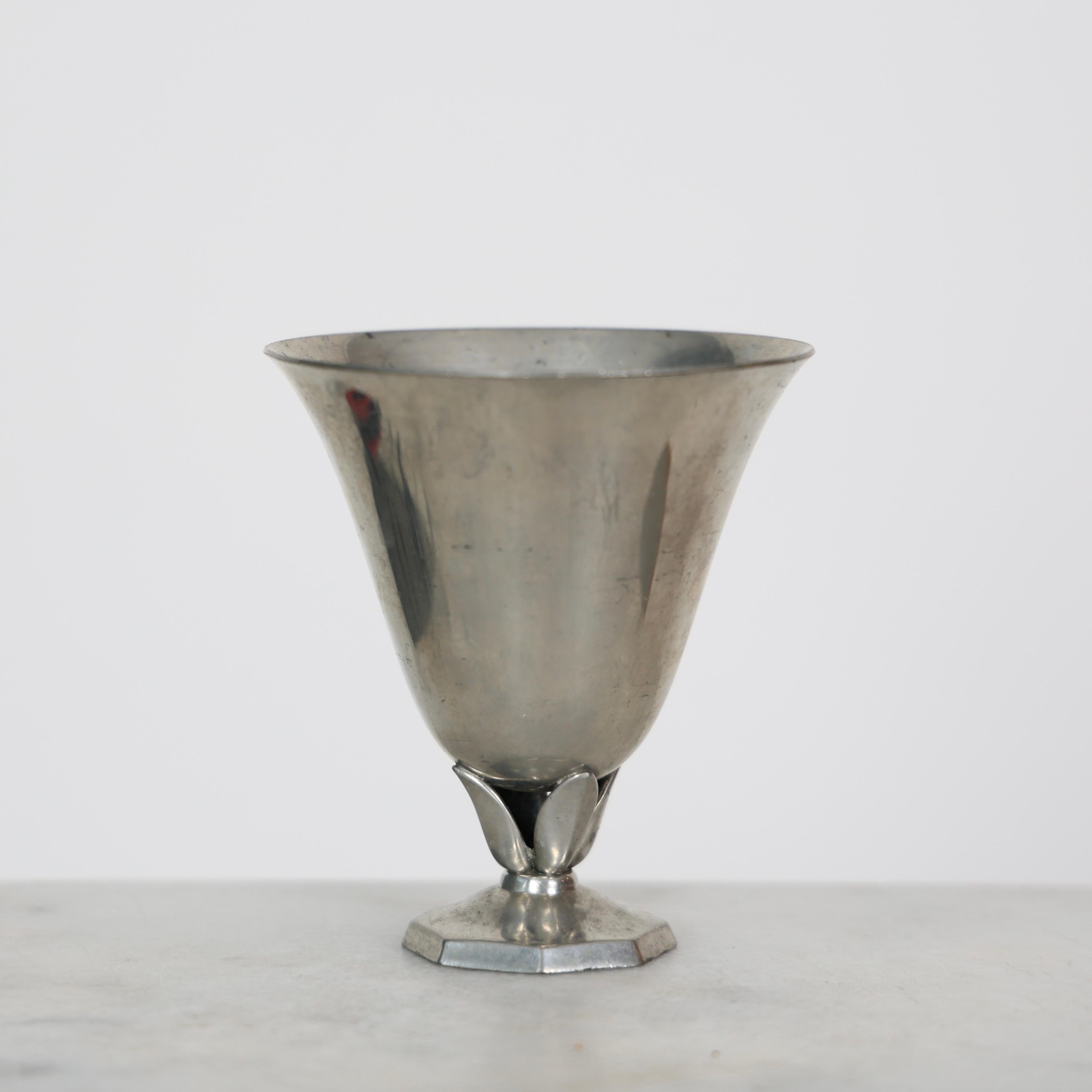 Peltro Pedestal Pewter Vase by Just Andersen, 1920s, Denmark in vendita