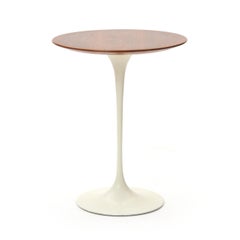Pedestal Side Table by Eero Saarinen