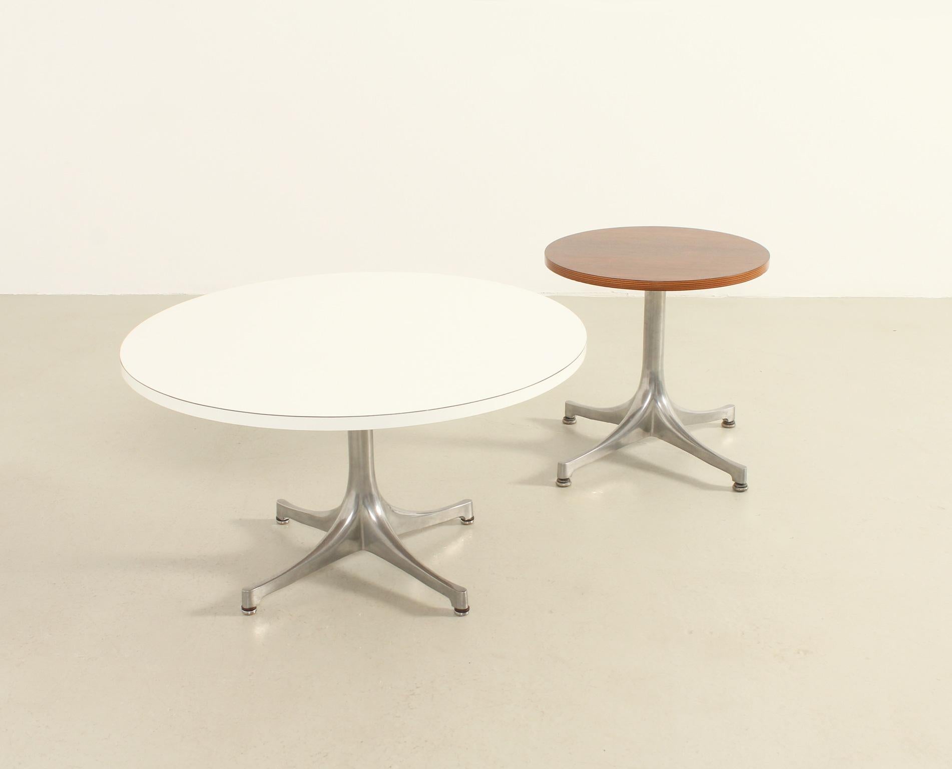 Pedestal Side Table by George Nelson for Herman Miller, USA, 1954 In Good Condition In Barcelona, ES
