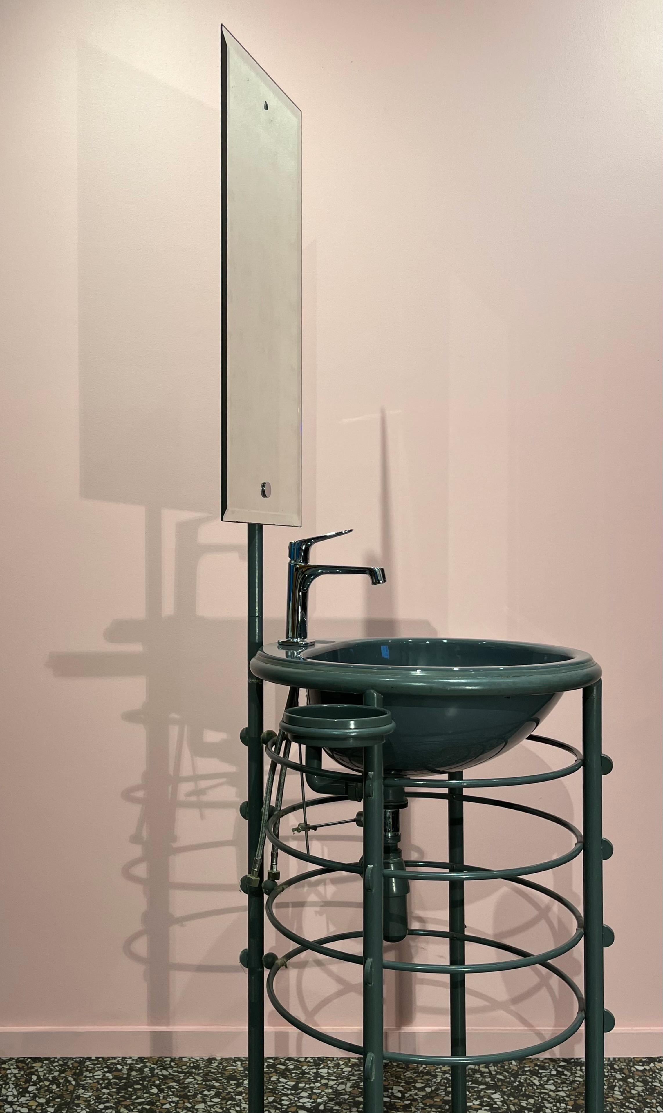 French Philippe Starck 'Lola Herzburg' Freestanding Sink & Mirror for Raspel, c1985  For Sale