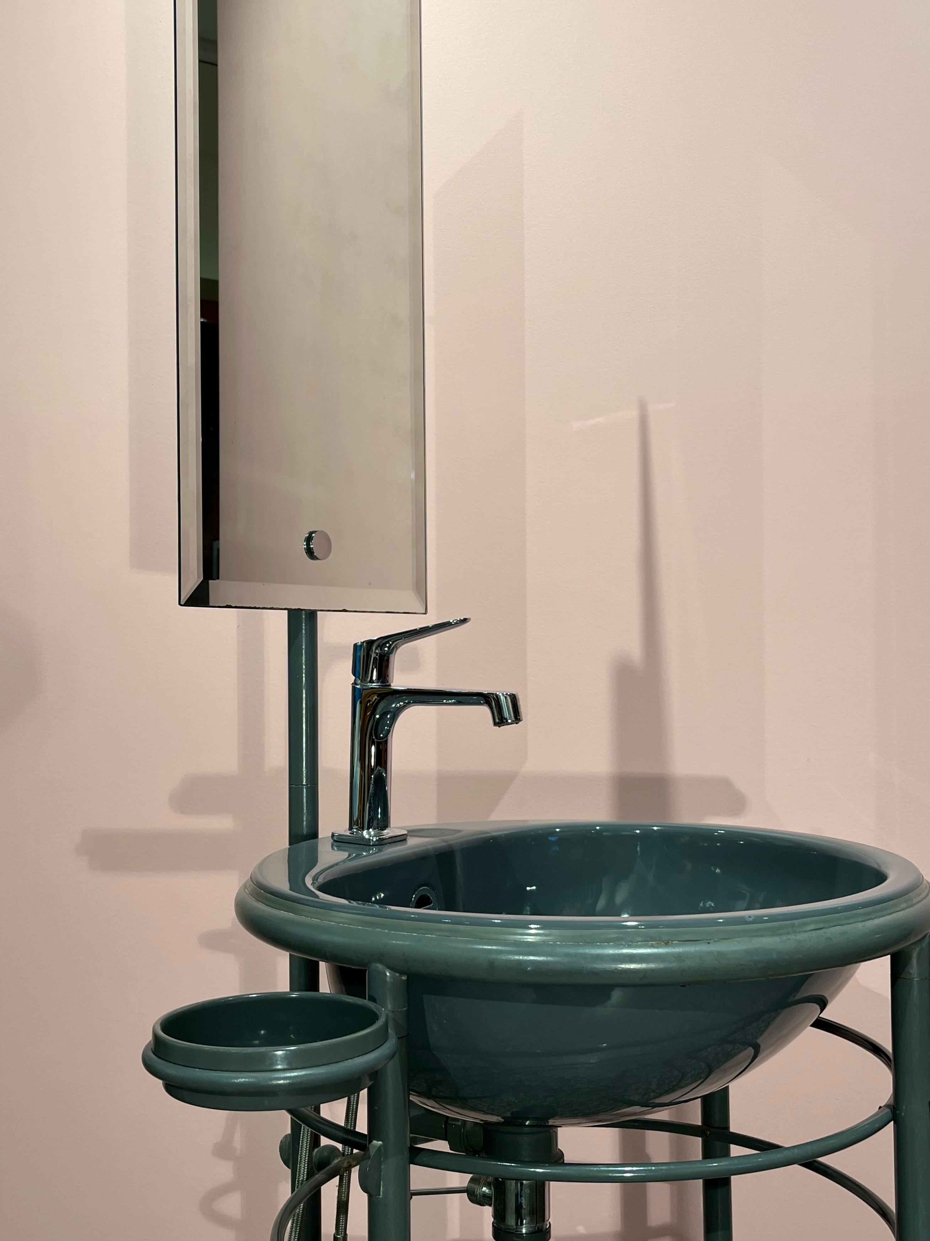 Post-Modern Philippe Starck 'Lola Herzburg' Freestanding Sink & Mirror for Raspel, c1985  For Sale