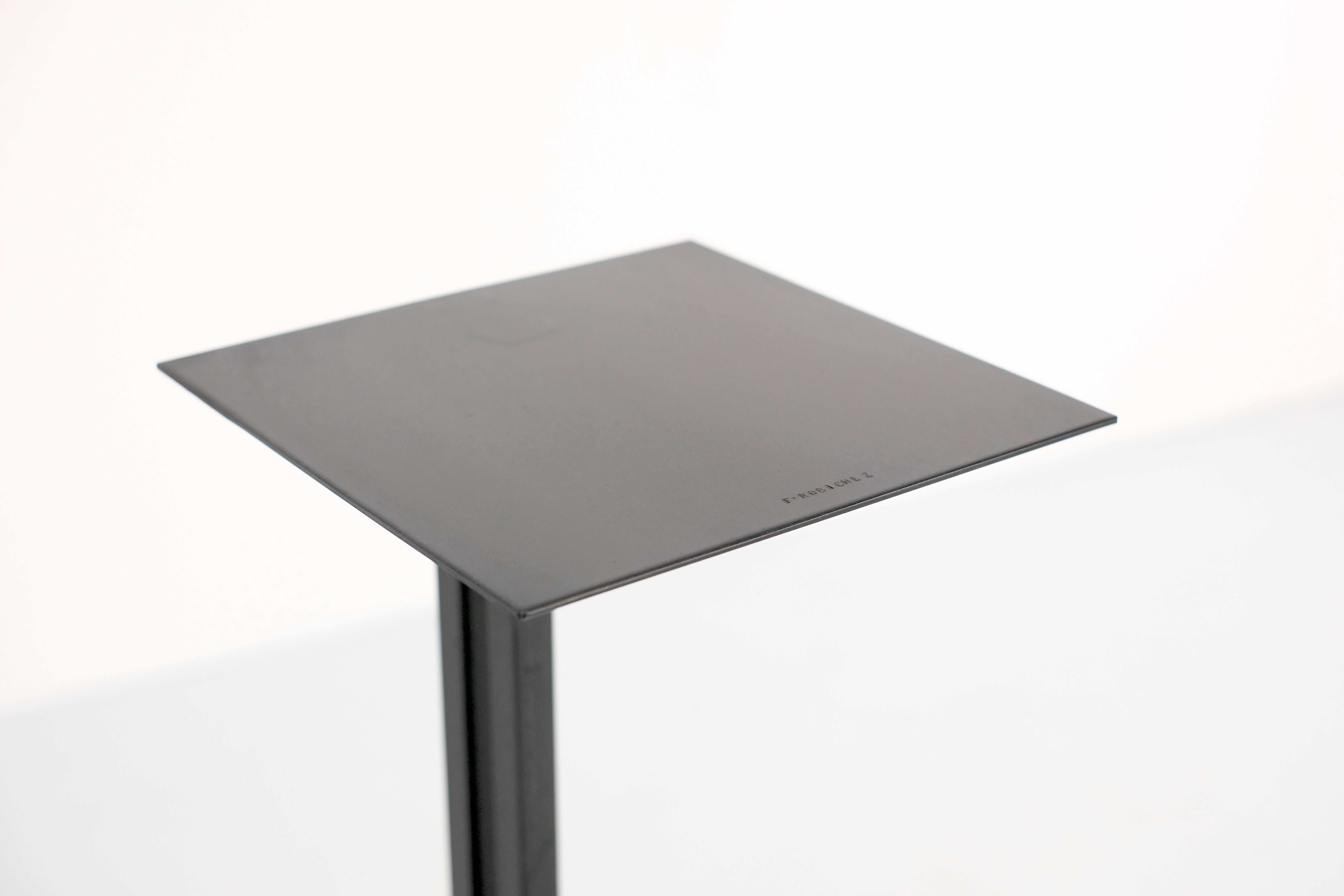 Pedestal 