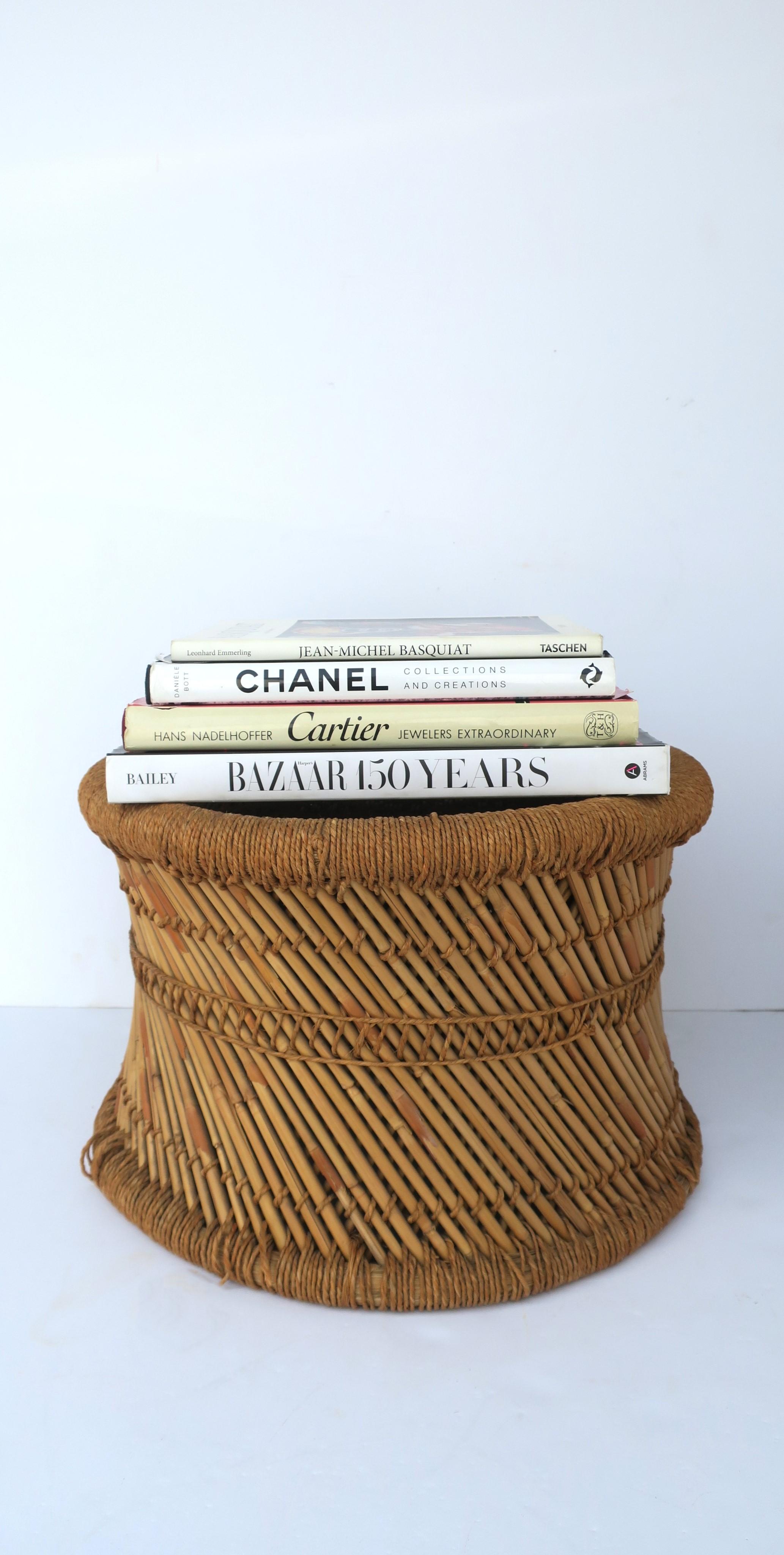 Wicker Rope Pedestal Stool or Drinks Table  In Good Condition For Sale In New York, NY