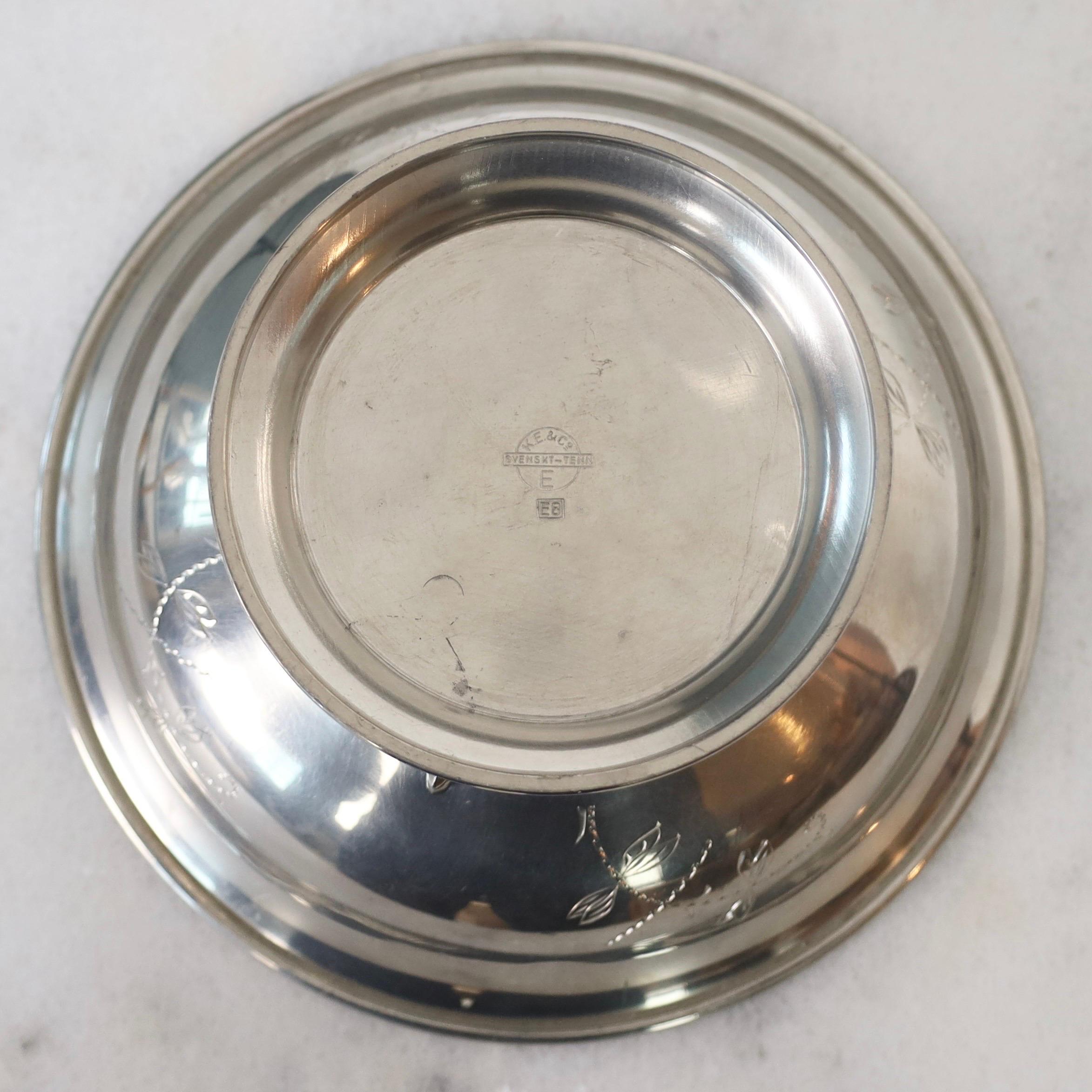 Cuenco de peltre con pedestal Swedish Grace de Svenkst Tenn, Años 30, Suecia Peltre en venta