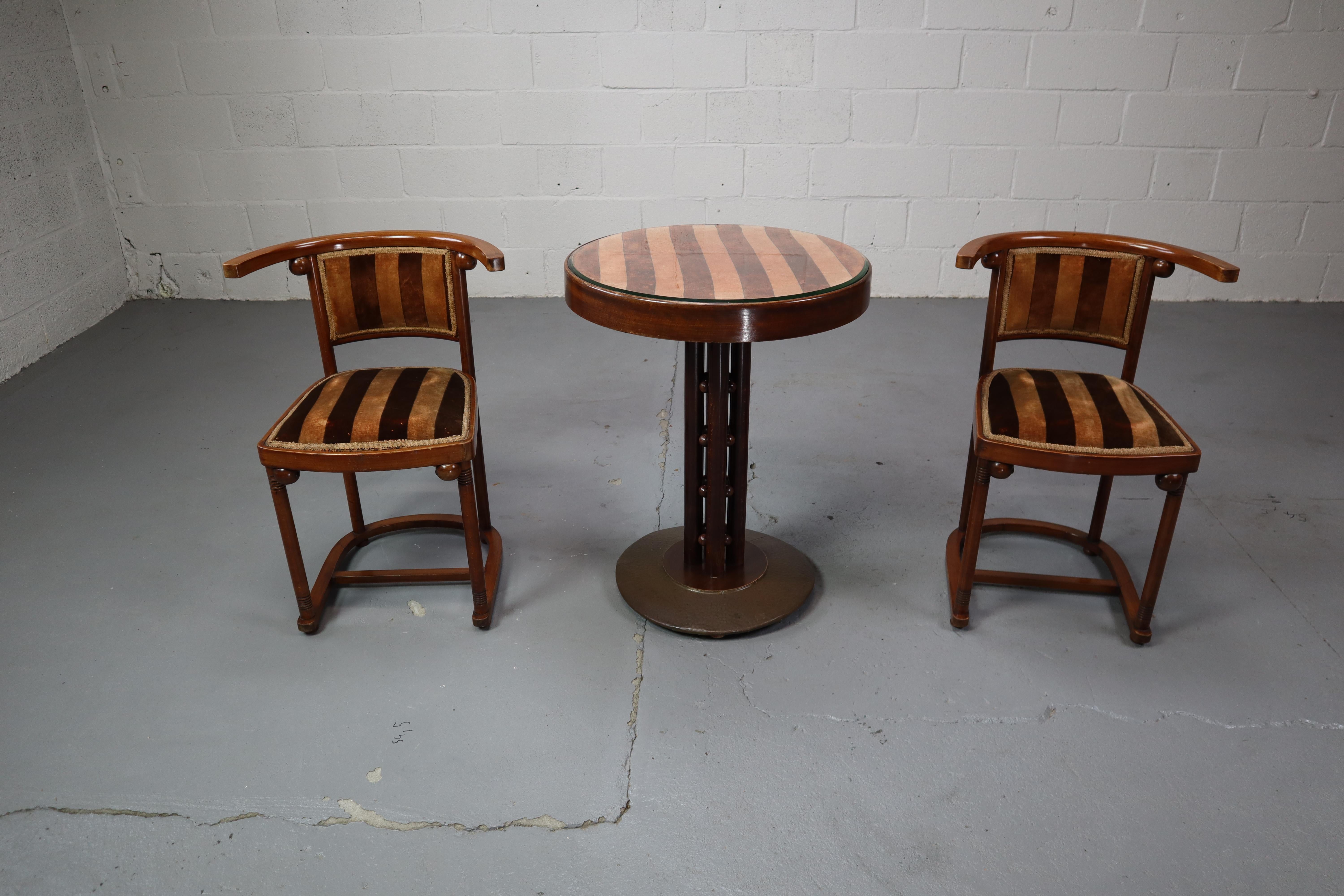 Mesa de pedestal de Josef Hoffmann y ejecutada por J.&J. Kohn, Viena 1908 en venta 7
