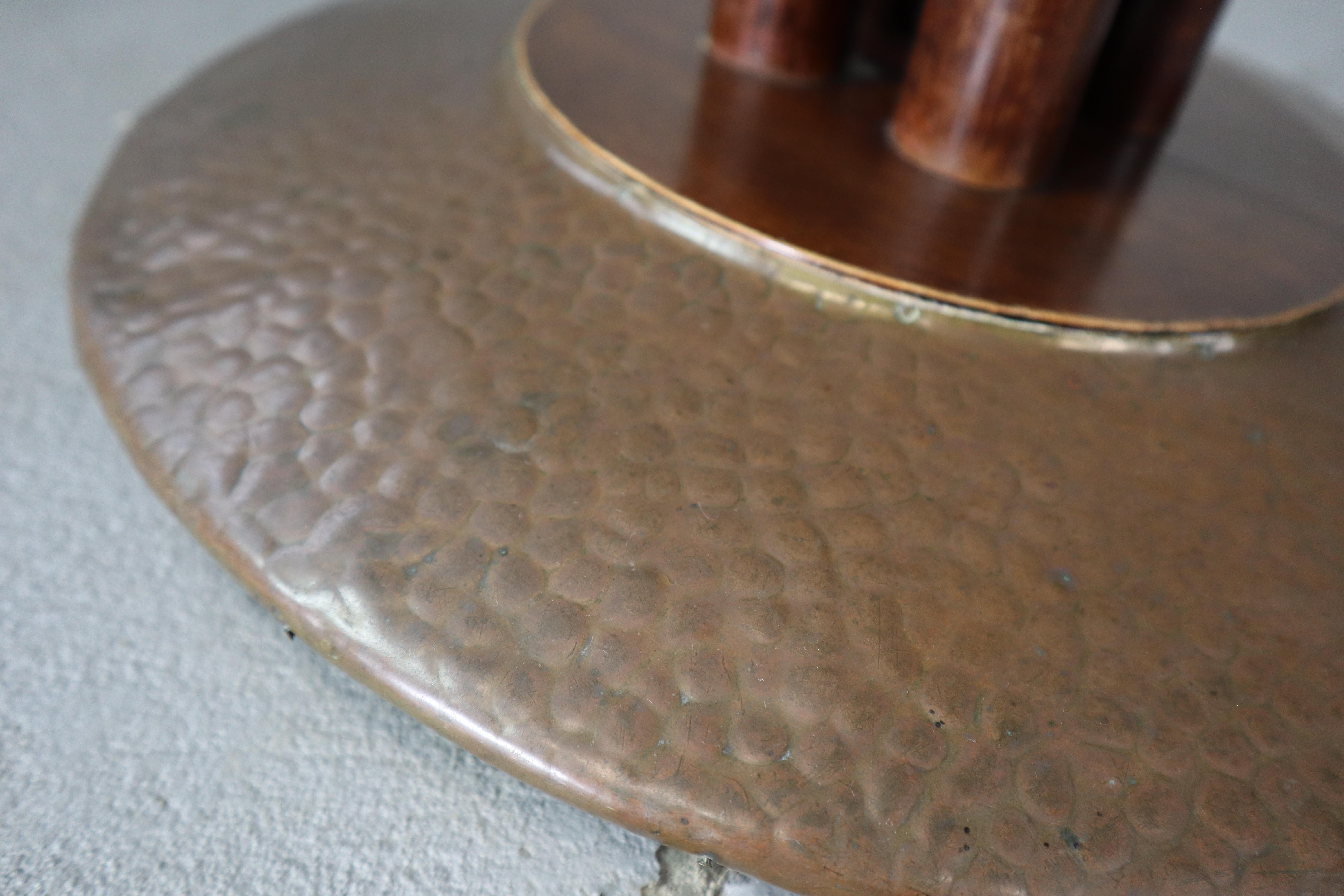 Mesa de pedestal de Josef Hoffmann y ejecutada por J.&J. Kohn, Viena 1908 siglo XX en venta