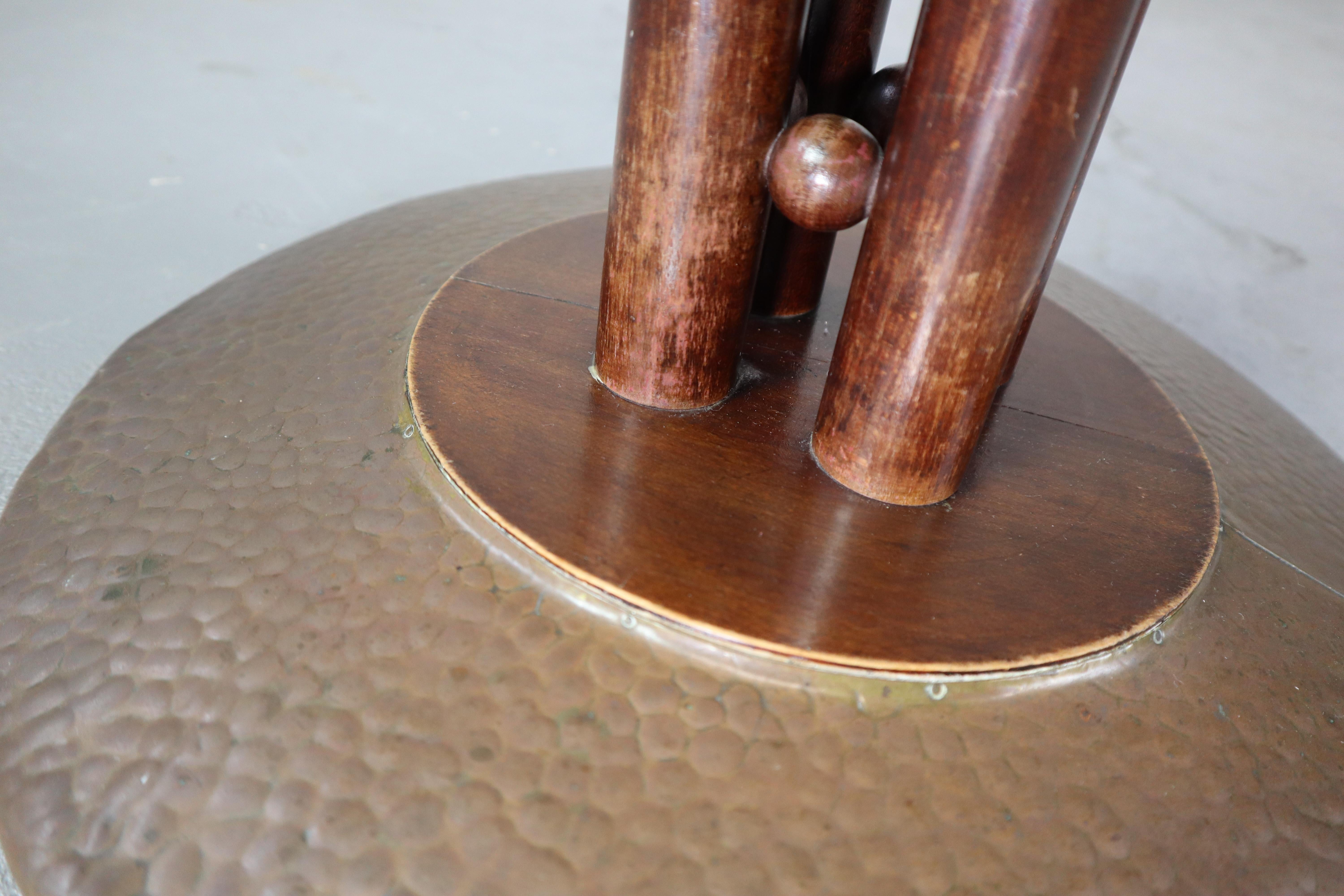 Mesa de pedestal de Josef Hoffmann y ejecutada por J.&J. Kohn, Viena 1908 en venta 1