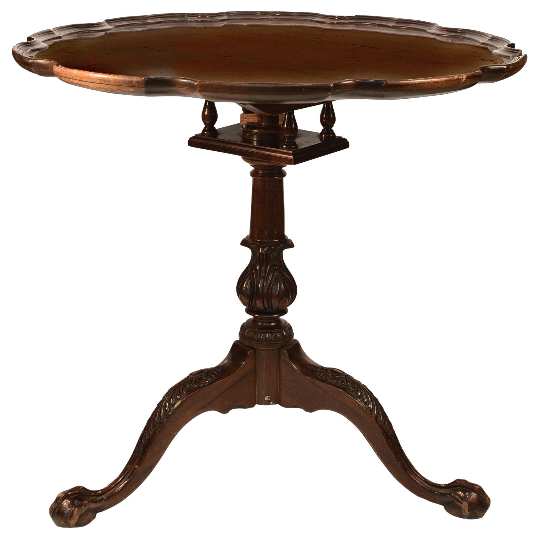 Pedestal Table, George II Style Mahogany, USA, circa 1860 For Sale