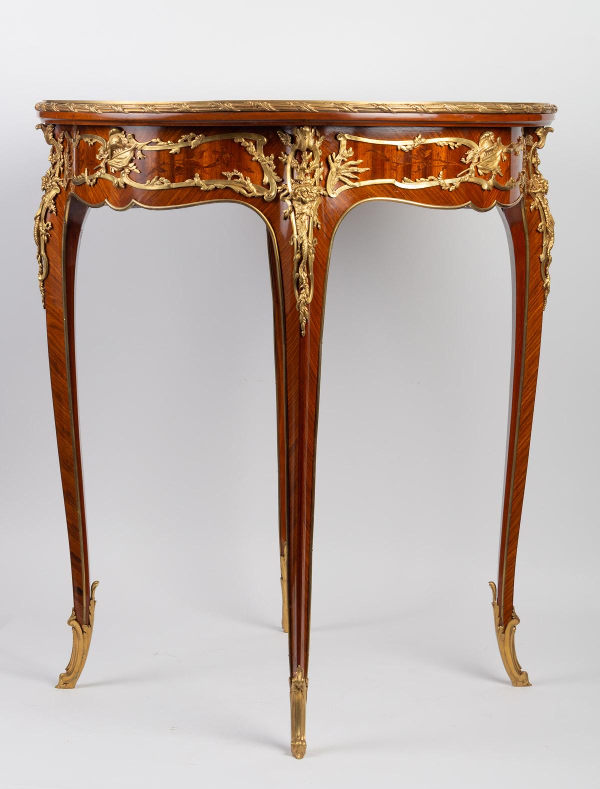 19th Century Pedestal Table in Marquetry and Gilt Bronze