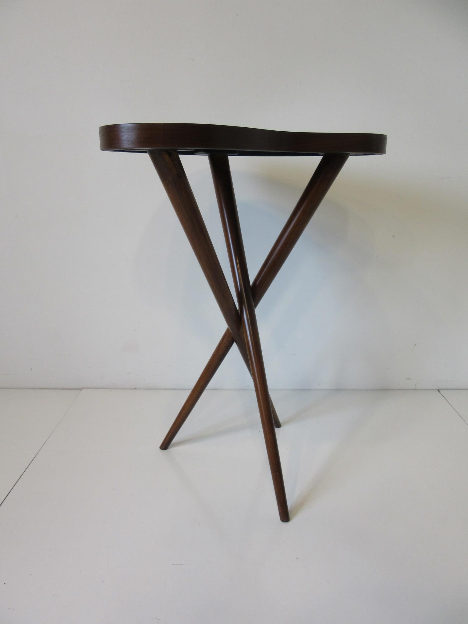 20th Century Pedestal Table in the Style of T.H. Robsjohn Gibbings 
