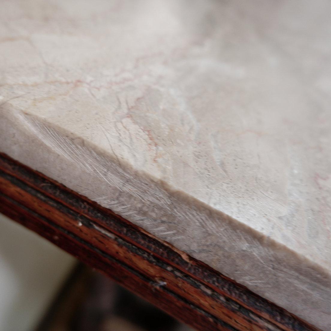 20ième siècle Guéridon en bois et marbre en vente