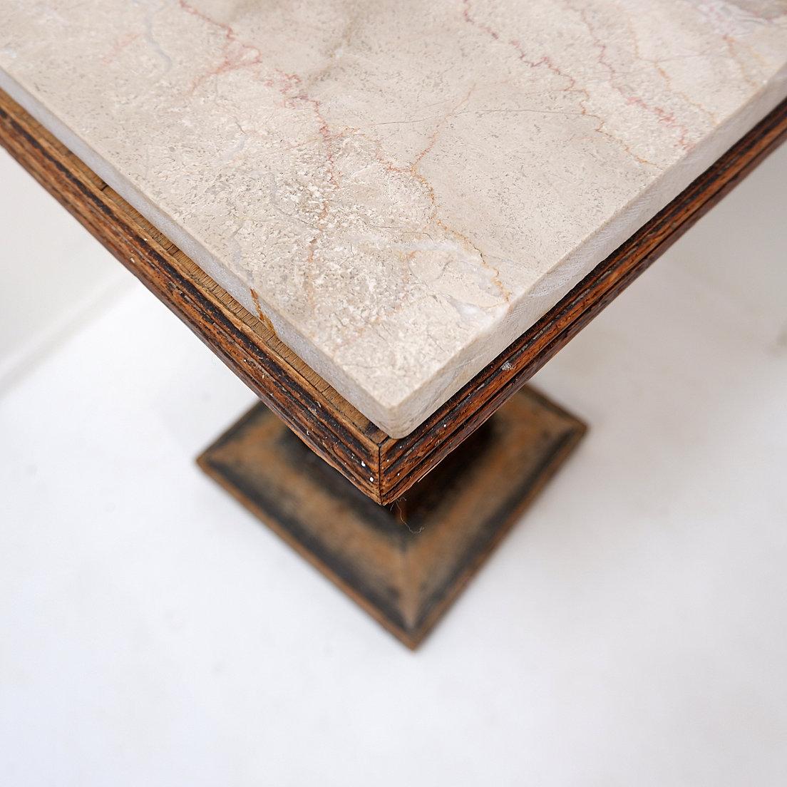 Guéridon en bois et marbre en vente 3