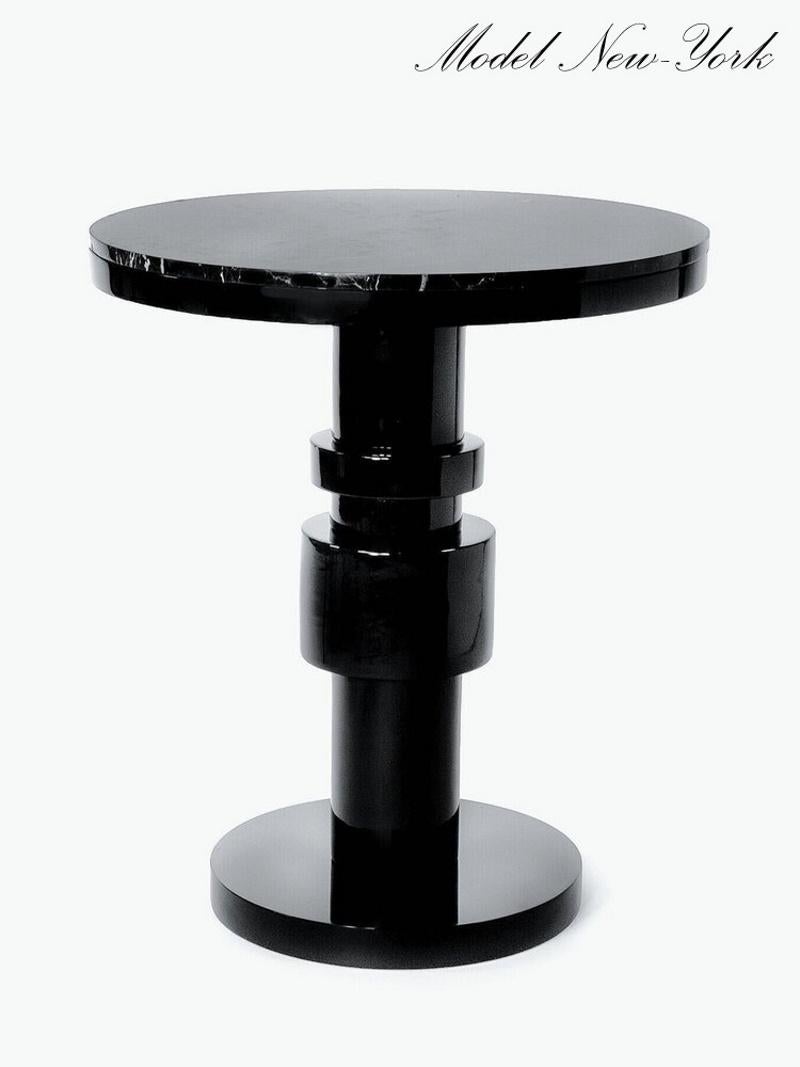 Pedestal table model New York, end of sofa, contemporary design, ceramic with a lacquered wooden sub-tray and a marble top. Quality of realization luxury, different models proposed, manufacturing time +/- 3 Weeks.
Measures: H 64 cm, D 55cm.
  