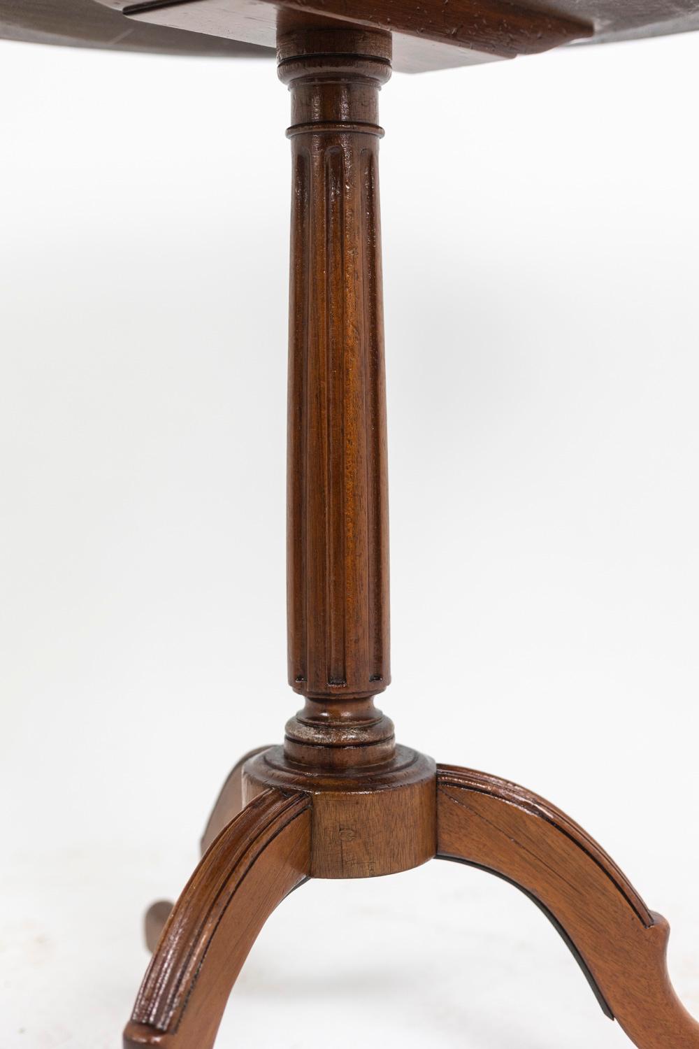 Pedestal Table of Directoire Style in Mahogany and Marble, circa 1900 For Sale 4