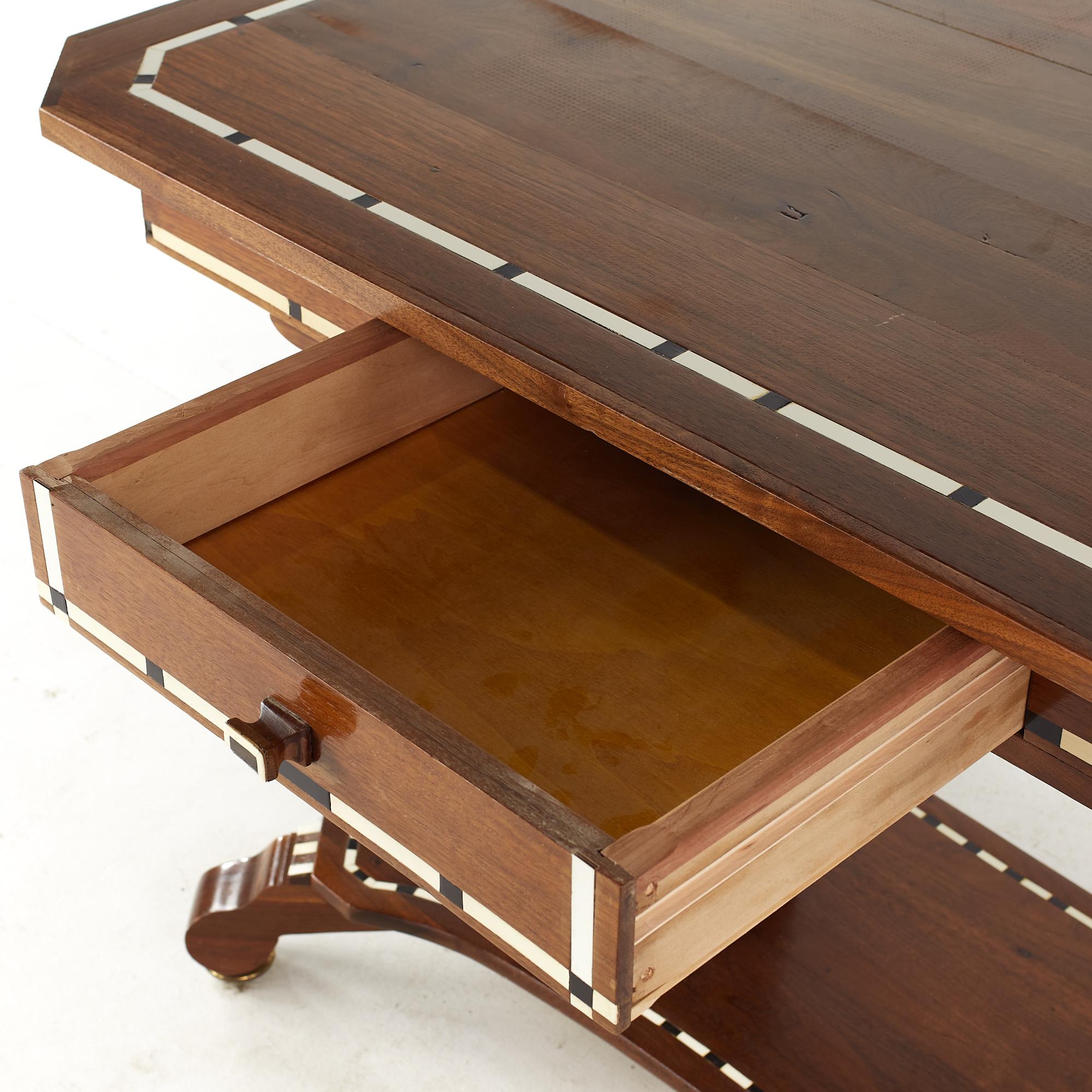XXIe siècle et contemporain The Pedestal Table avec incrustation - MCM en vente