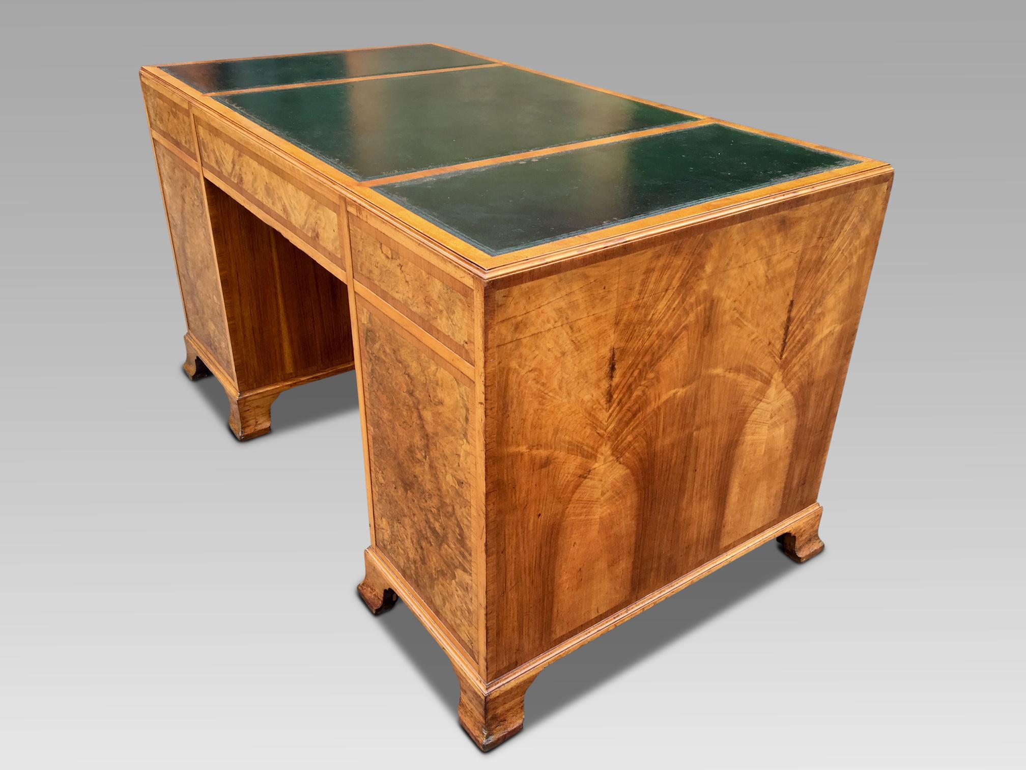 Pedestal Writing Desk by Heal's, English, circa 1930 In Excellent Condition In Honiton, Devon