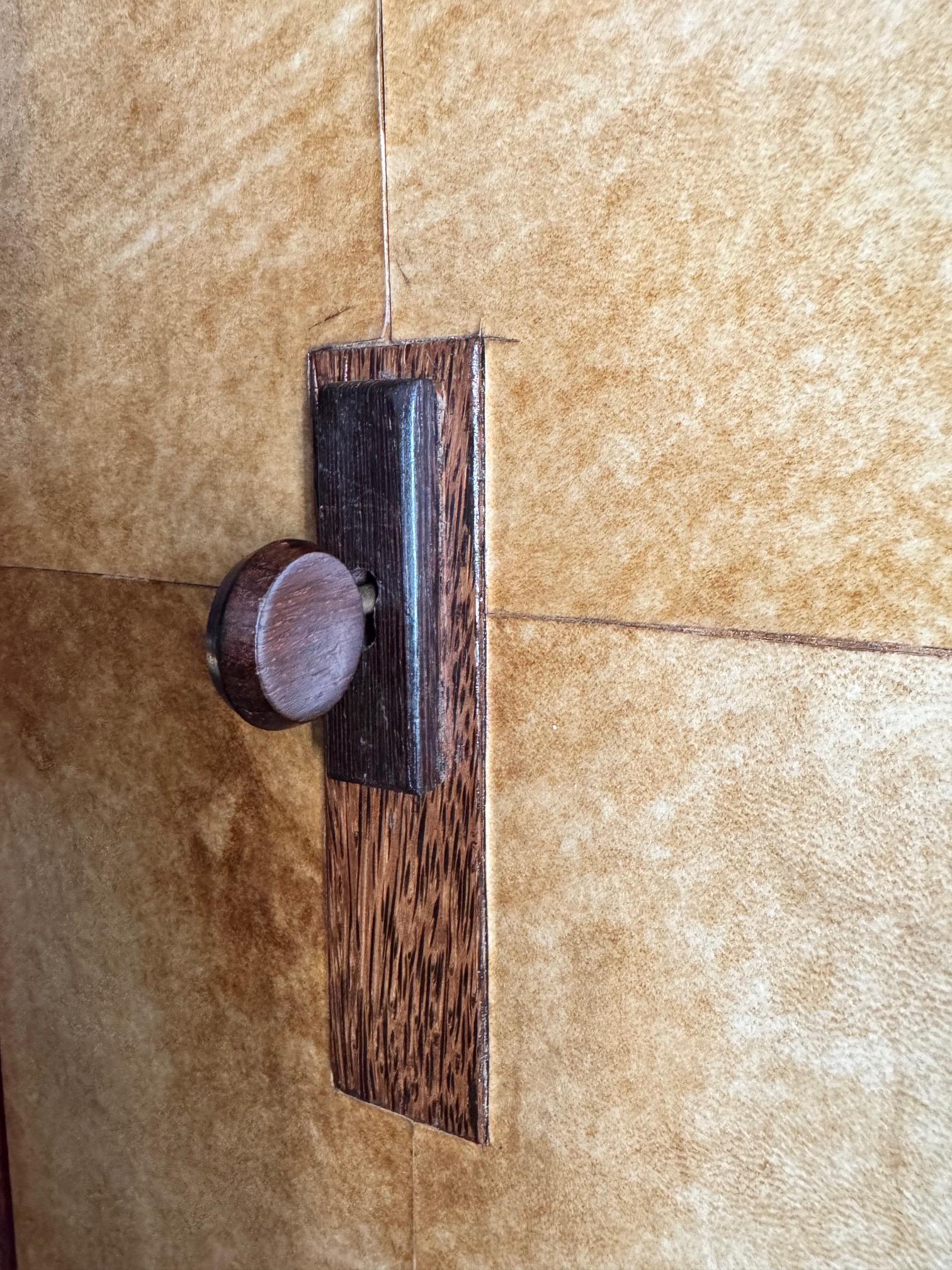Art Déco Mobiletto a piedistallo Oak e Vellum Francia, 1940 in vendita