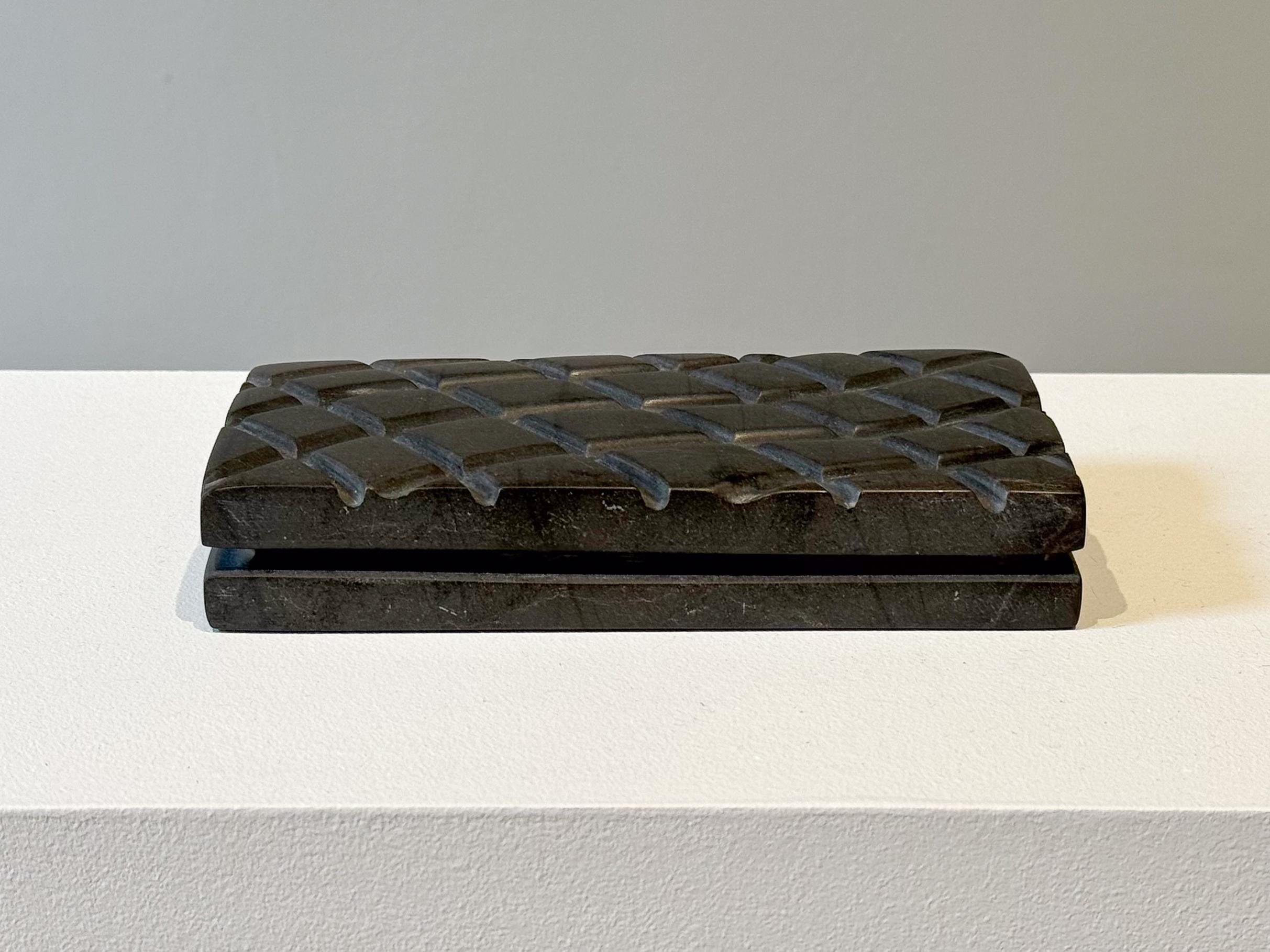 Jabonera Escultórica de Piedra Negra Artesanal Pedra Negra F-5 de Ricard Casabayó Español en venta