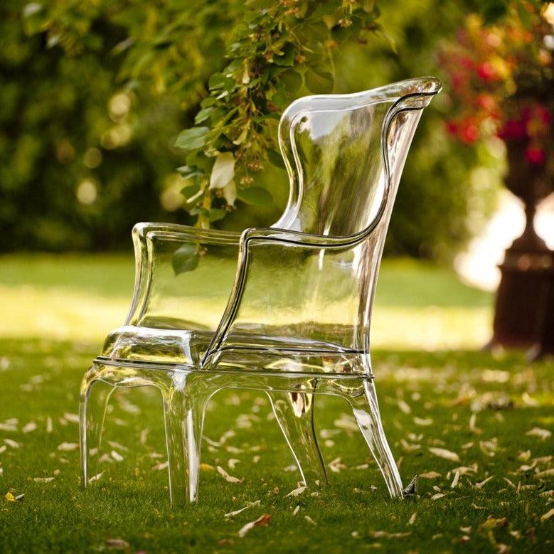 Pedrali Pasha 660 Fauteuil Indoor Outdoor Transparent Armchair Lounge, Italy.  In Good Condition For Sale In Brooklyn, NY