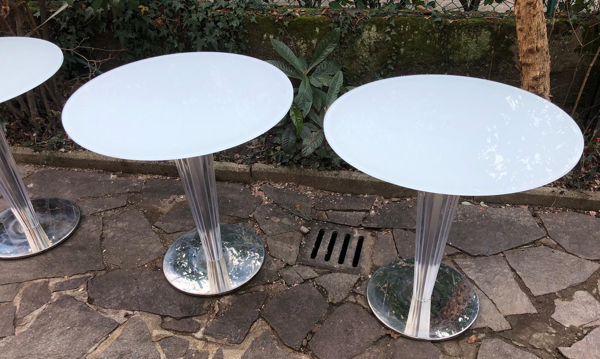Pedrali-Tisch aus dem 21. Jahrhundert, gehärtetes satiniertes Glas im Angebot 3