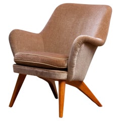 Sillón Pedro De Terciopelo Rosa Antiguo Por Carl Gustav Hiort af Ornäs Finlandia 1950