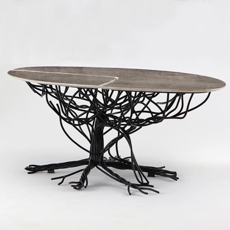The Kintsugi dining table created by designer Pedro Franco is a high quality piece of art design by A LOT OF Brasil, made entirely of manually bent steel and electrostatically painted. It has a Brazilian quartz top with more than 600 million years