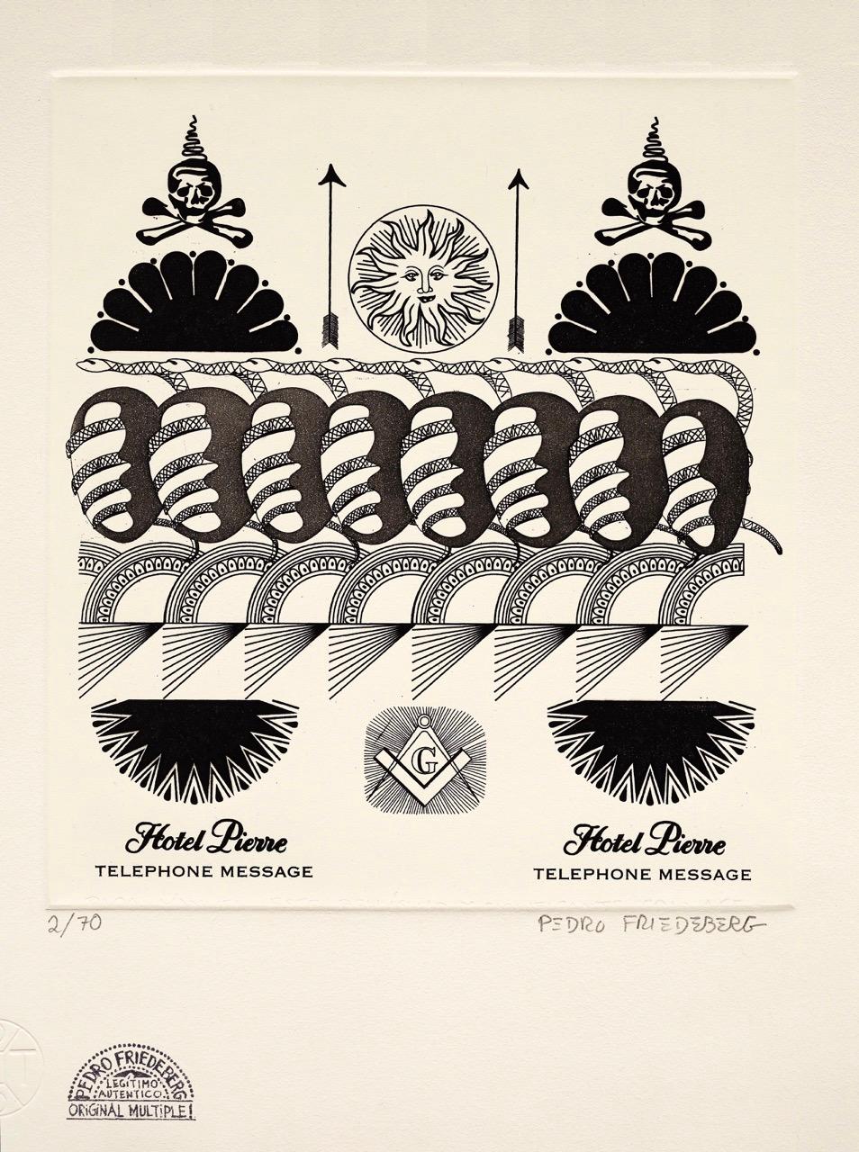 Still-Life Print Pedro Friedeberg - "Hôtel Pierre" gravure contemporaine surréaliste en noir et blanc soleil et crânes. 