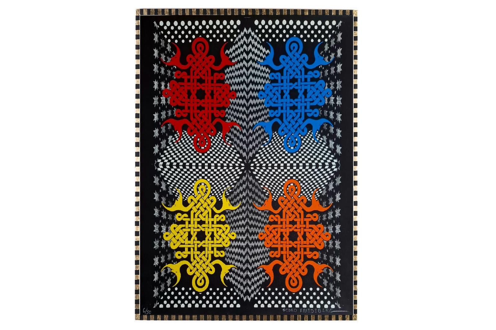 Pedro Friedeberg est un artiste et designer mexicain d'origine italienne, connu pour ses œuvres surréalistes pleines de lignes, de couleurs et de symboles religieux anciens. Sa pièce la plus connue est la 