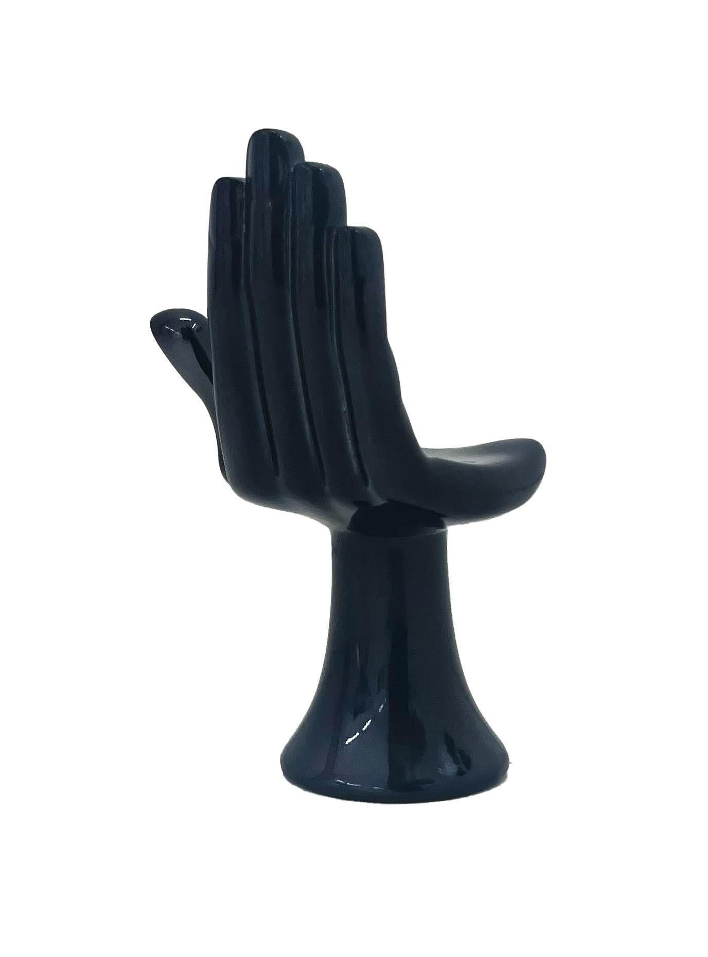 black hand chair