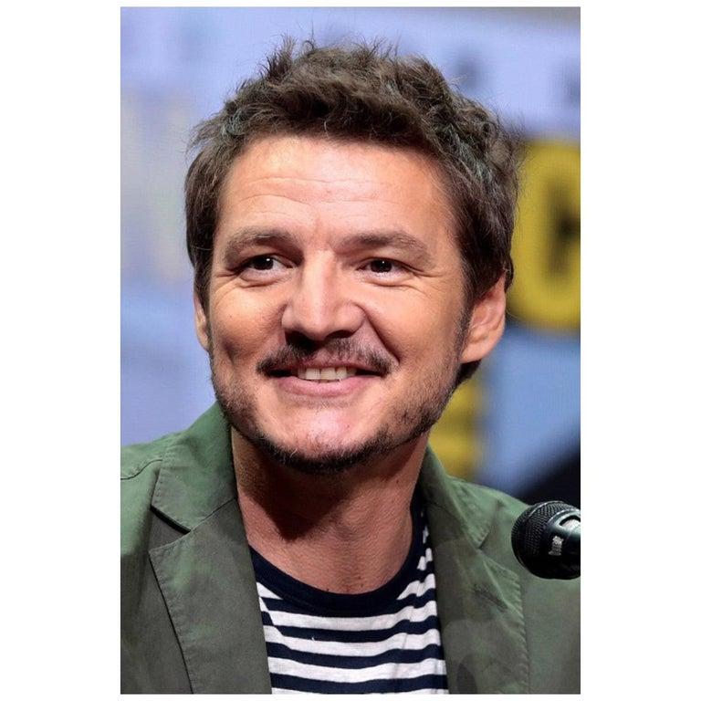 Pedro Pascal Authentic Strand of Hair In Good Condition For Sale In Jersey, GB
