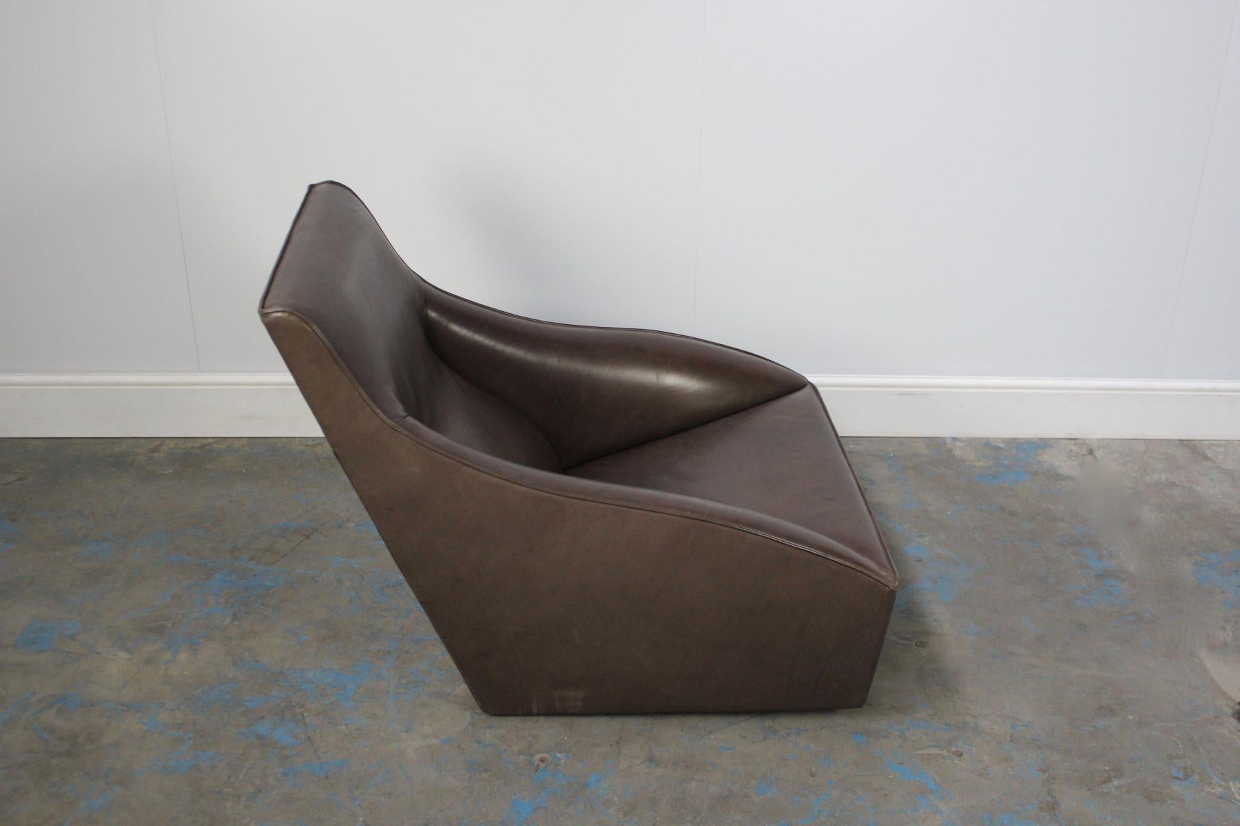 Peerless Molteni & C “Doda” Armchair in Dark Brown Leather For Sale 4