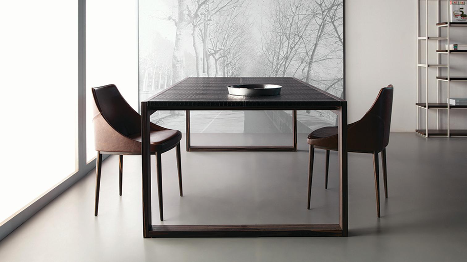 Contemporary Pégasus Dining Table by Doimo Brasil For Sale