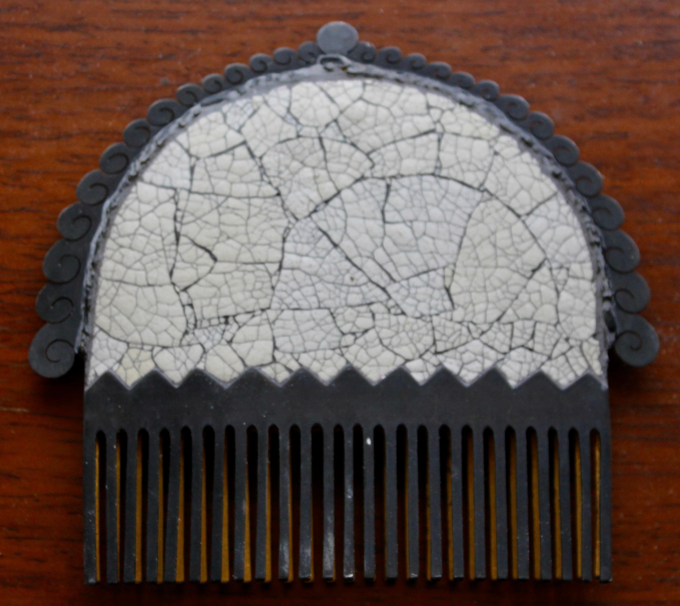 Moderno Peggy Bannenberg pettine per capelli in guscio d'uovo in vendita
