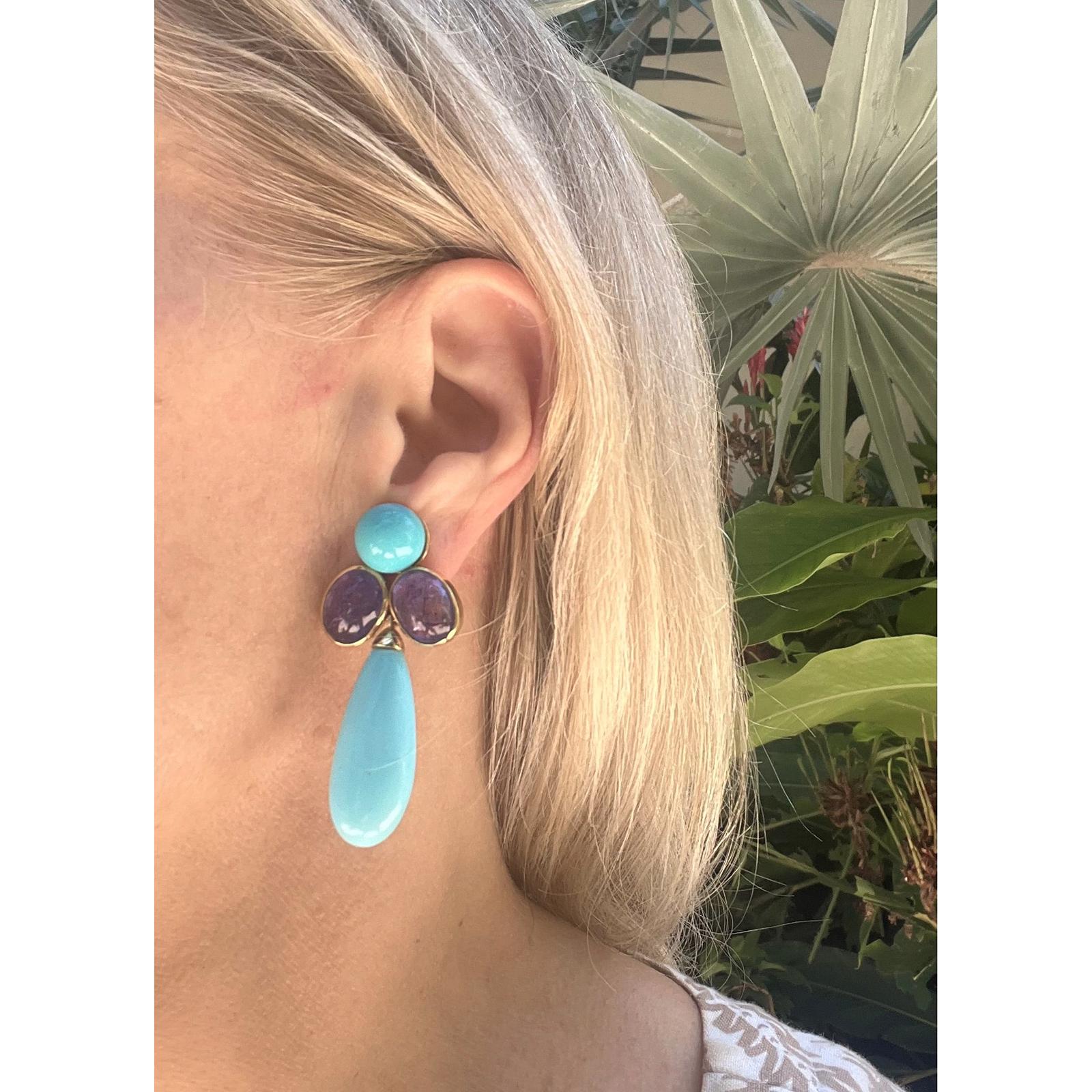 Pendientes Peggy Guinness de oro amarillo de 18k con turquesa y tanzanita Cabujón en venta