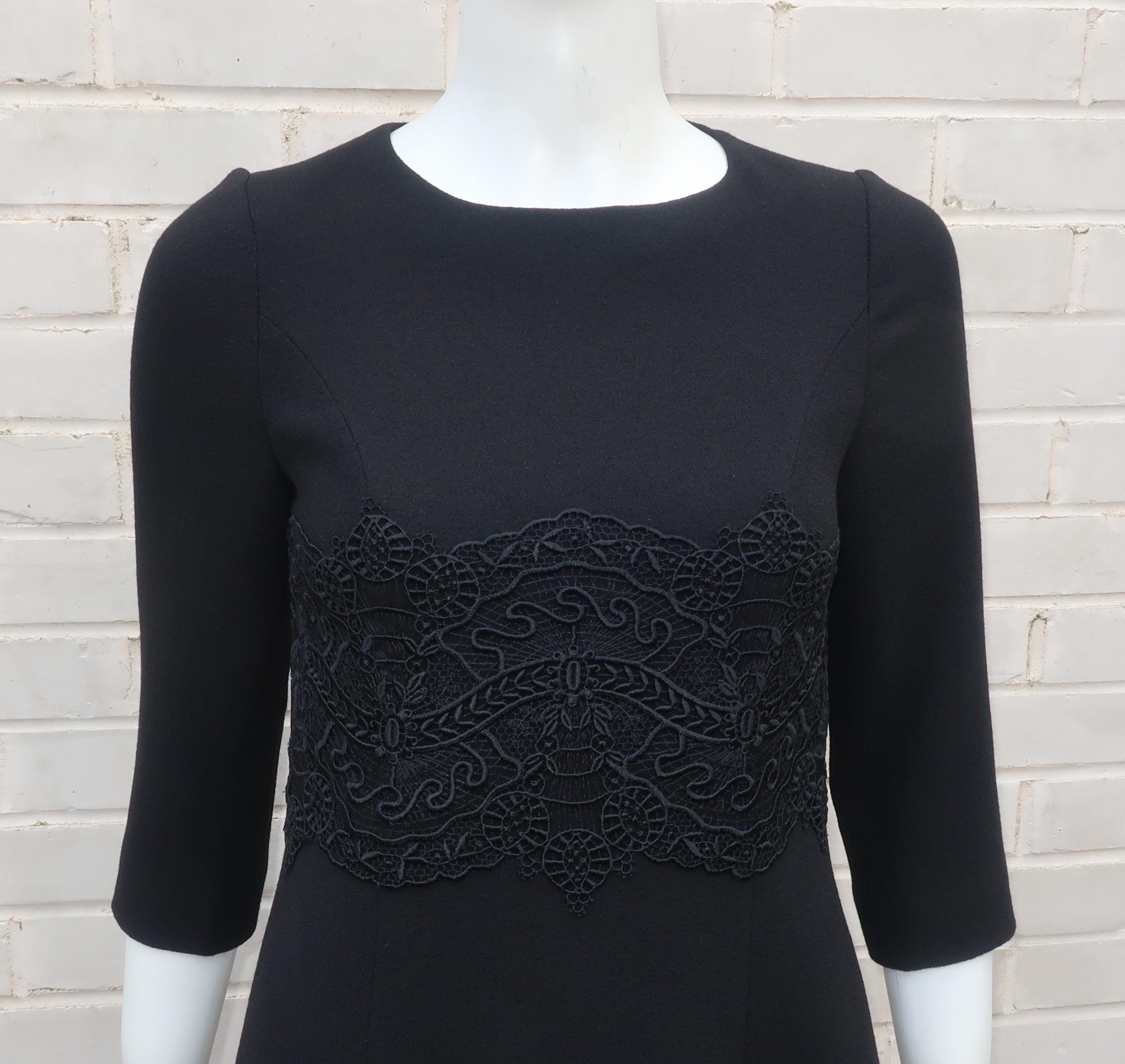 Peggy Jennings Crepe 'Little Black Dress' With Lace Accent In Good Condition For Sale In Atlanta, GA