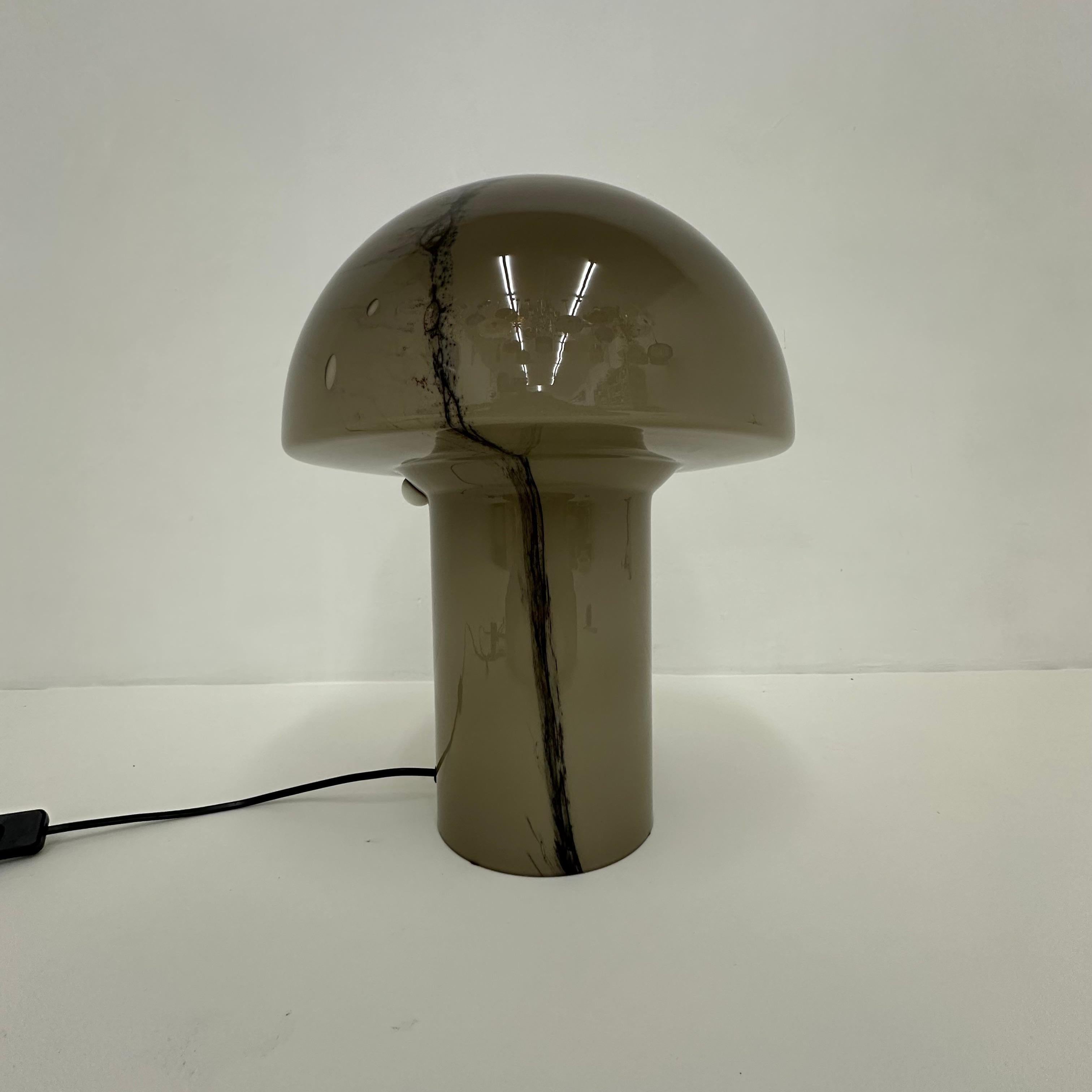 Peil & Putzer Mushroom table lamp , 1970’s
Dimensions: 42cm H, 32cm Diameter
Material: Glass
Color: Brown