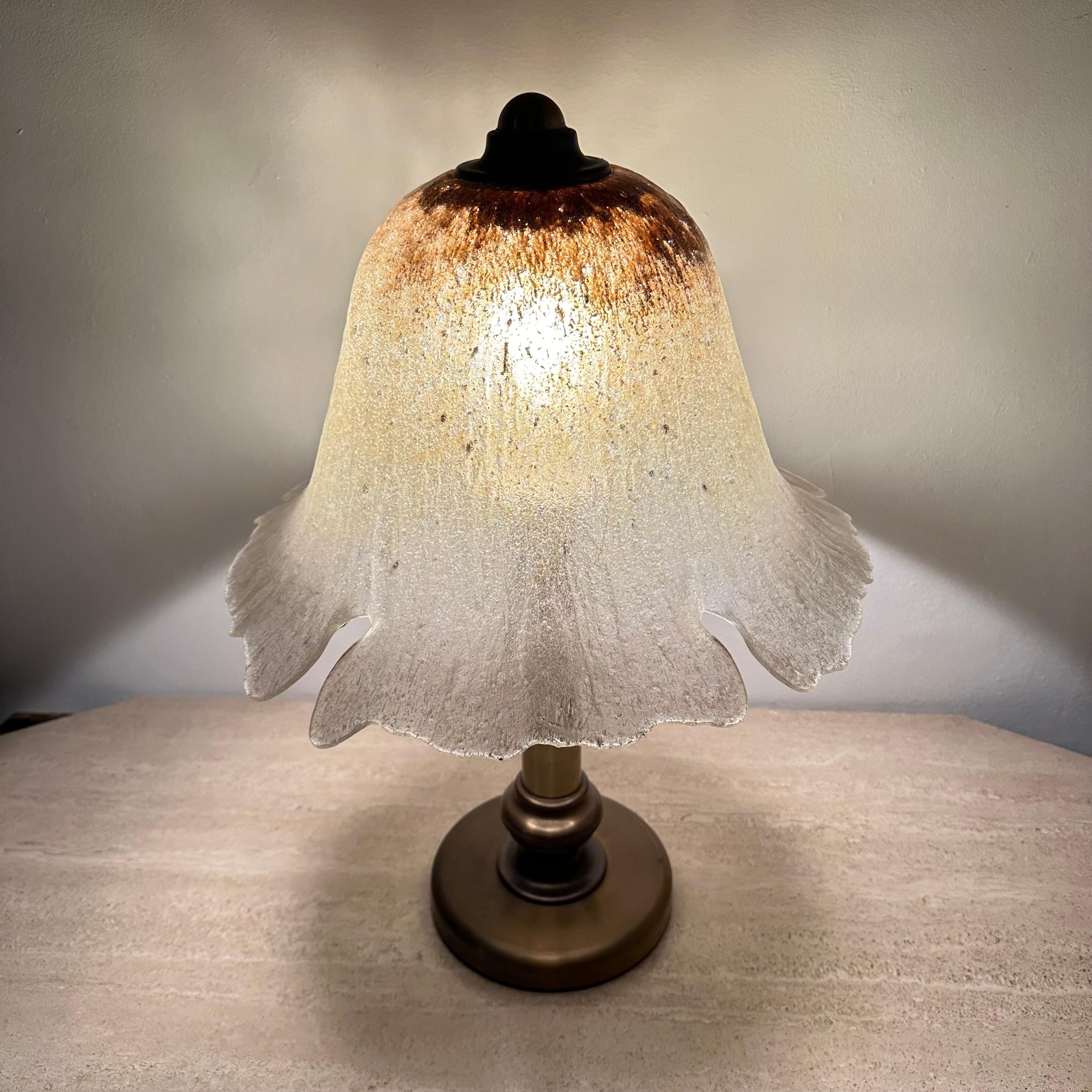 Lampe de table en verre Peil & Putzler avec base en laiton, 1970 en vente 5