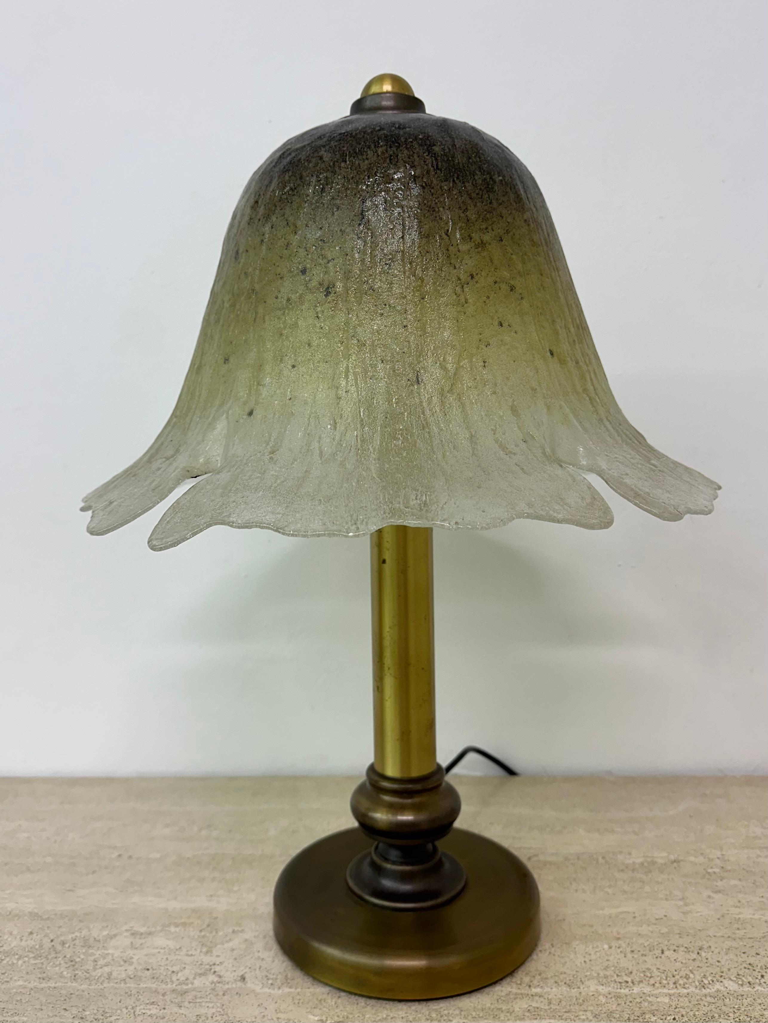 Dimensions : 59 cm de hauteur, 38 cm de diamètre
Condit : Bon
Période : 1970s
MATERIAL : Verre, métal