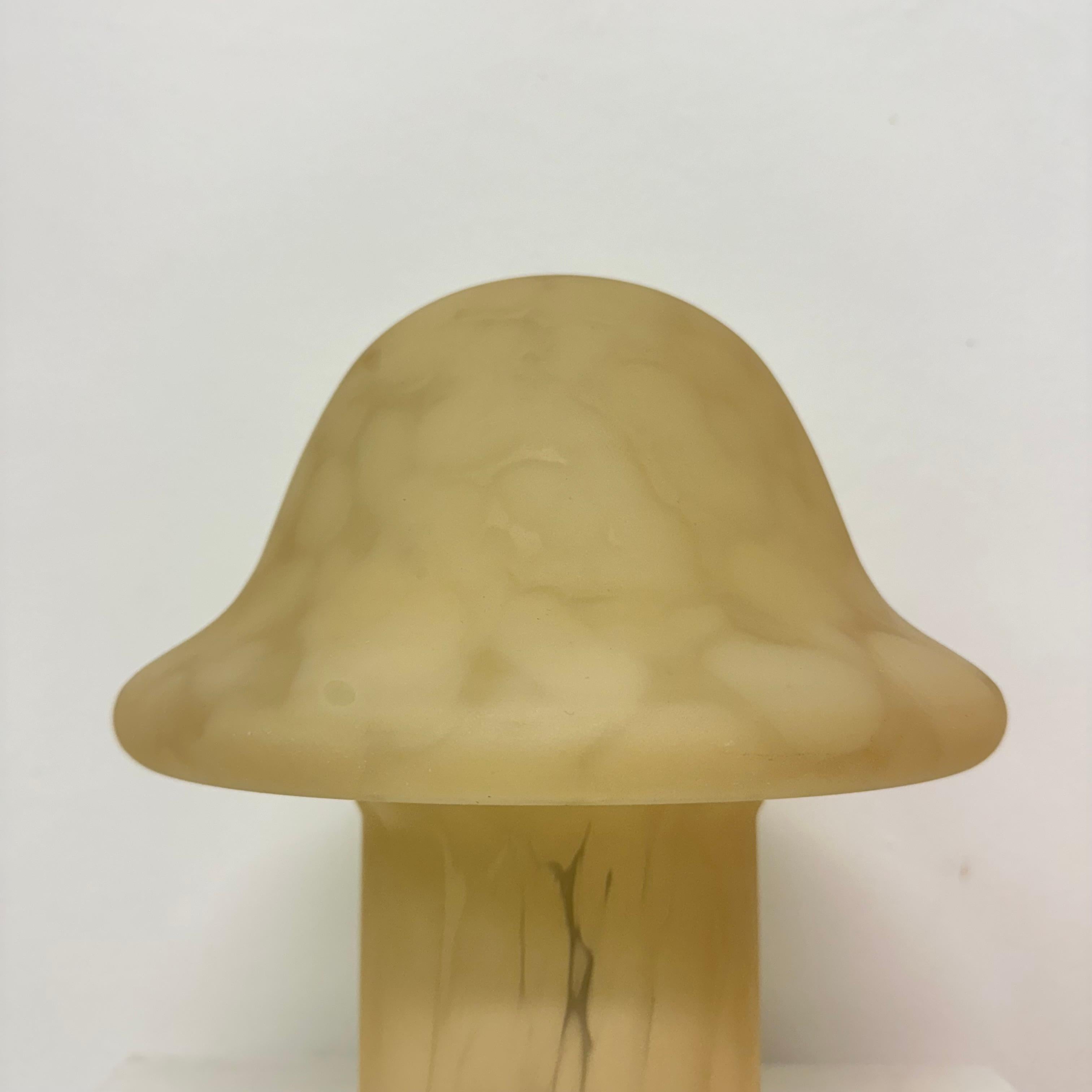 Peil & Putzler Mushroom table lamp , 1970s For Sale 8