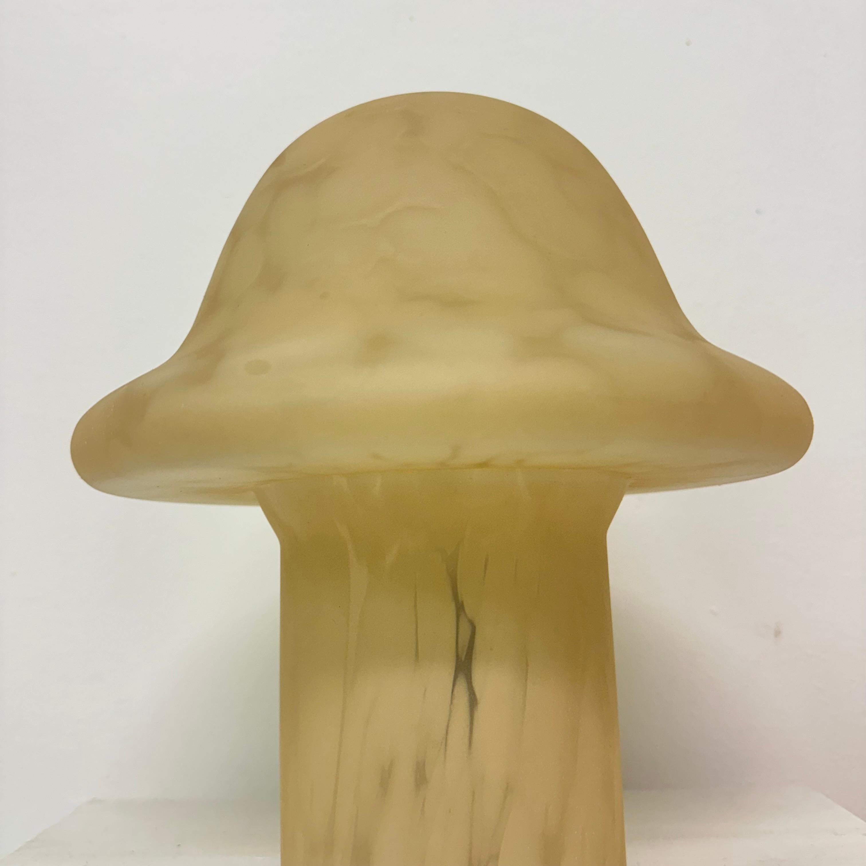 Peil & Putzler Mushroom table lamp , 1970s For Sale 10